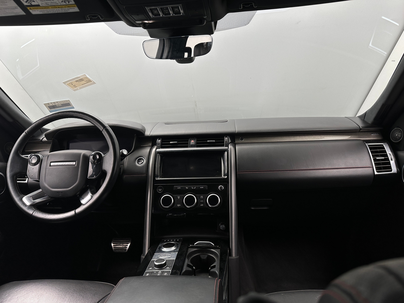 Thumbnail: 2019 Land Rover Discovery - 2