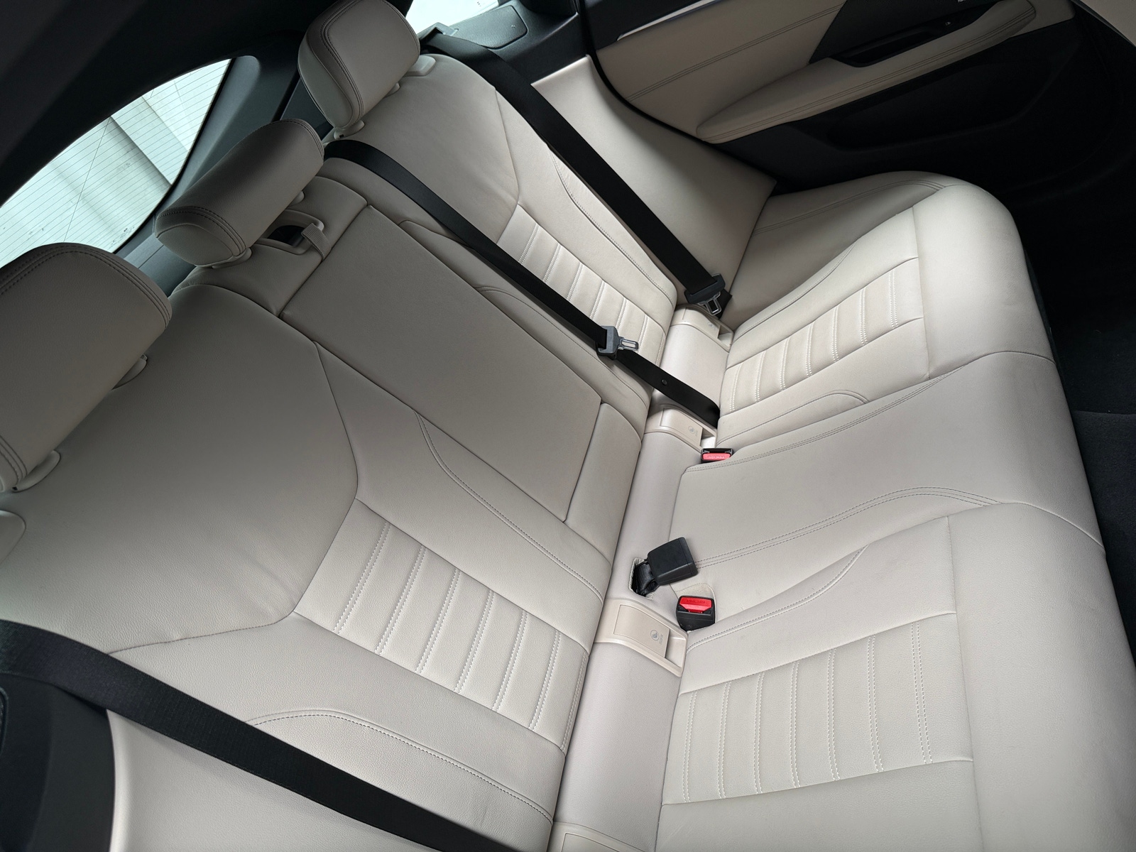 Thumbnail: 2023 BMW i4 - 5