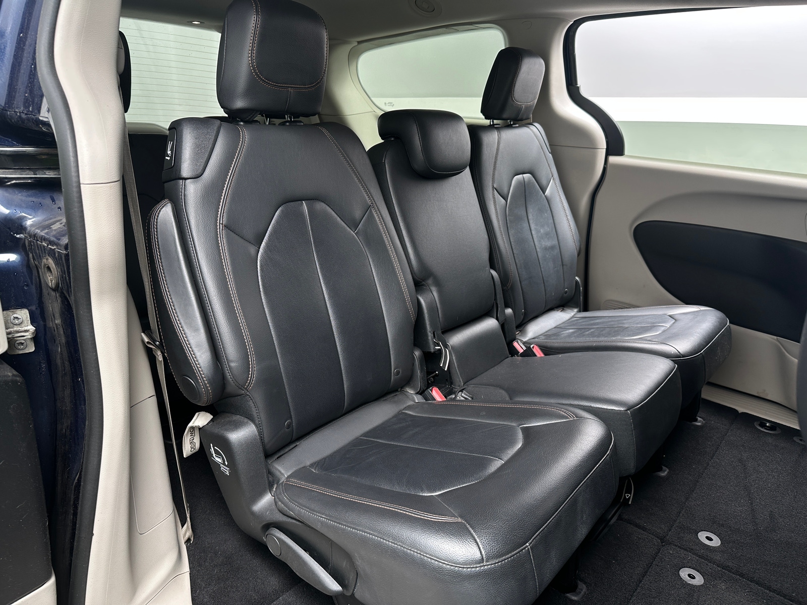 Thumbnail: 2017 Chrysler Pacifica - 5