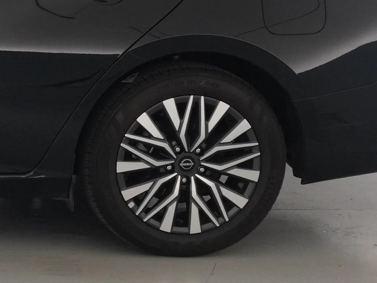 2025 Nissan Altima SV - Photo 15