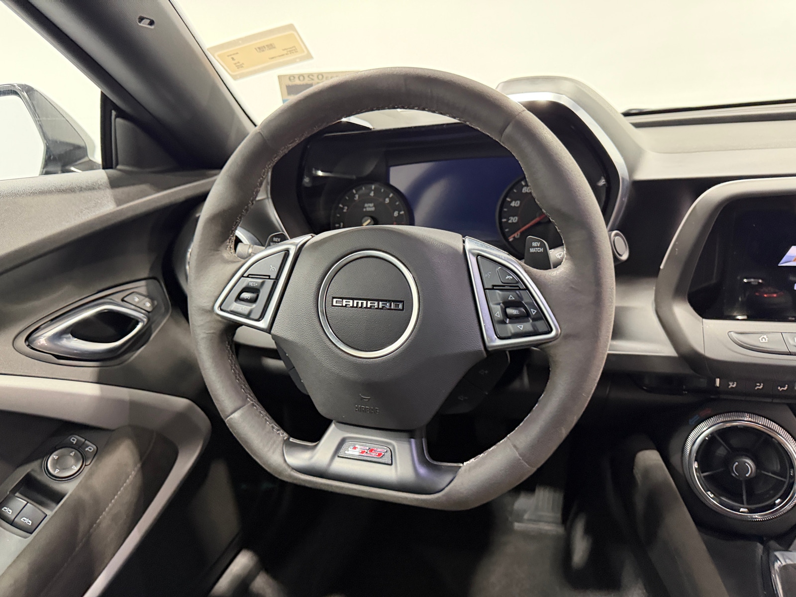 Thumbnail: 2019 Chevrolet Camaro - 3