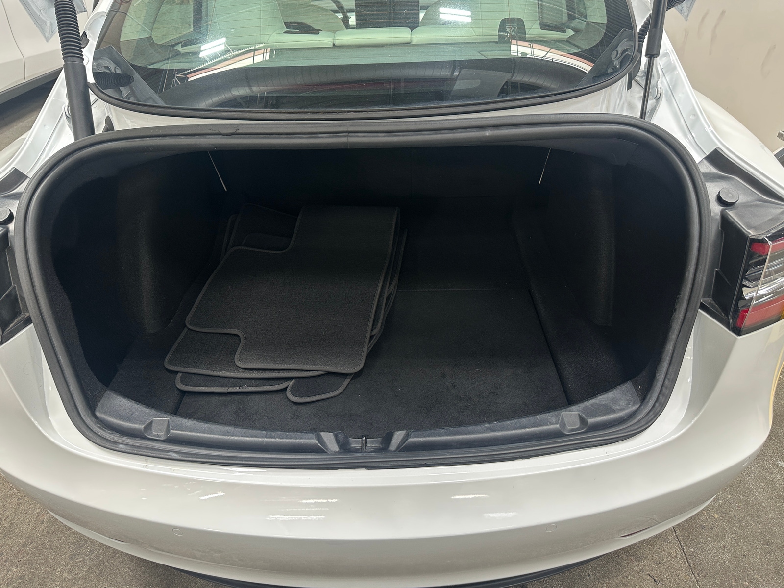 Thumbnail: 2021 Tesla Model 3 - 6