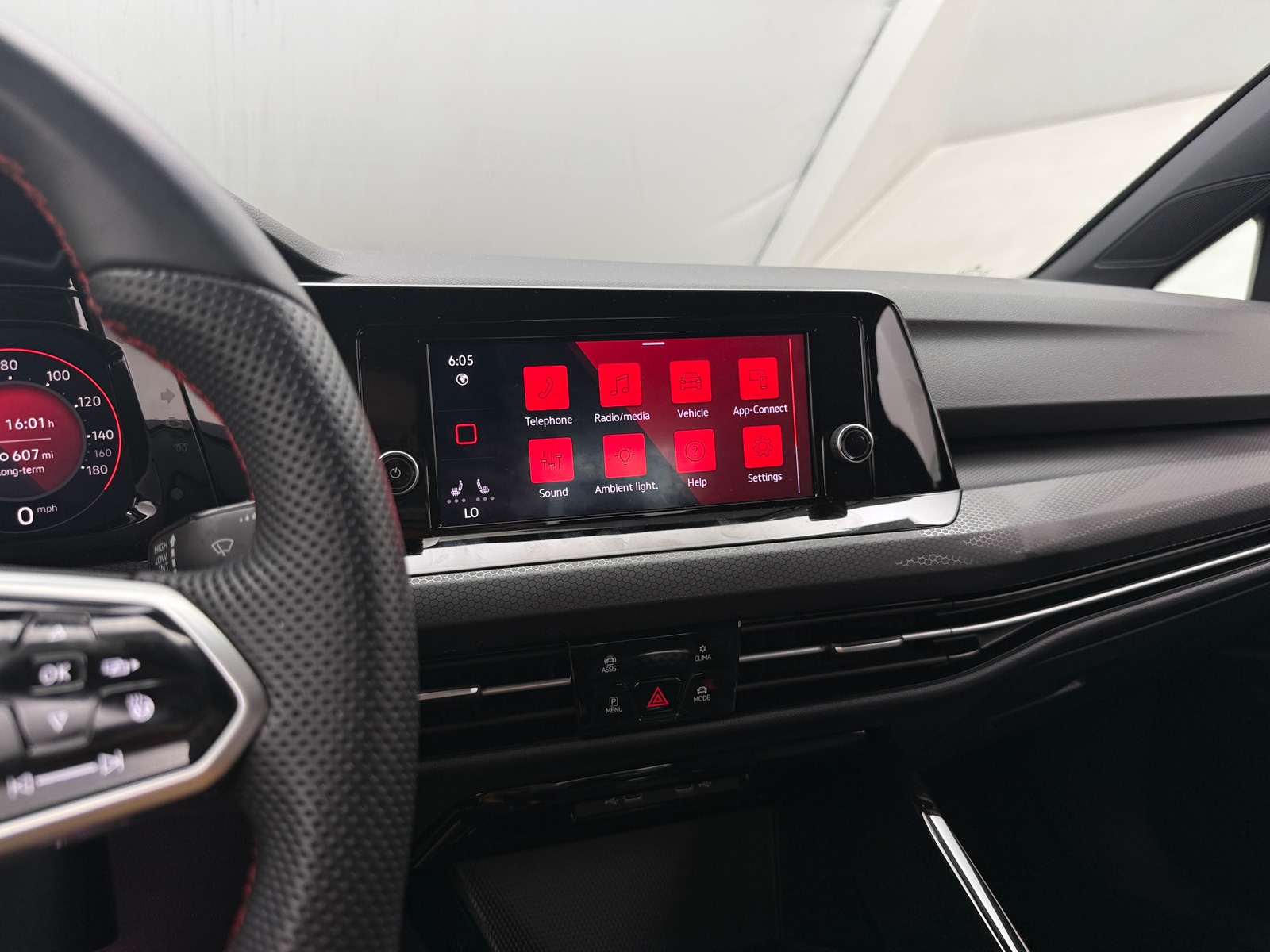 Thumbnail: 2024 Volkswagen Golf - 4