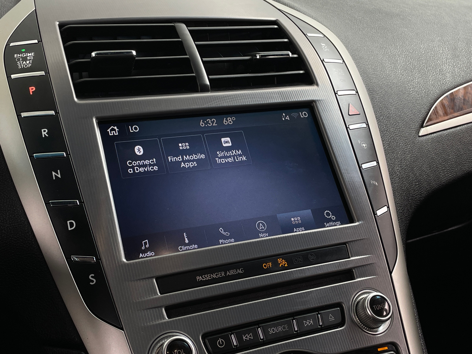Thumbnail: 2020 Lincoln MKZ - 3
