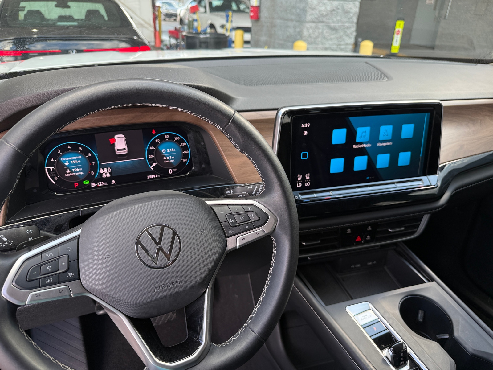 Thumbnail: 2024 Volkswagen Atlas - 3