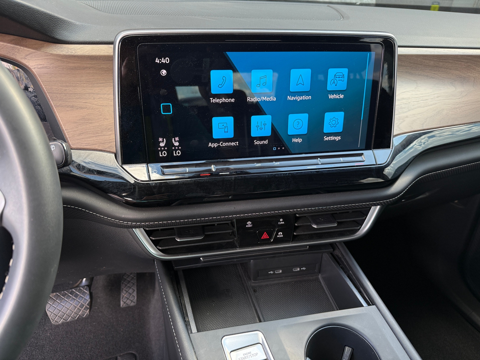 Thumbnail: 2024 Volkswagen Atlas - 4