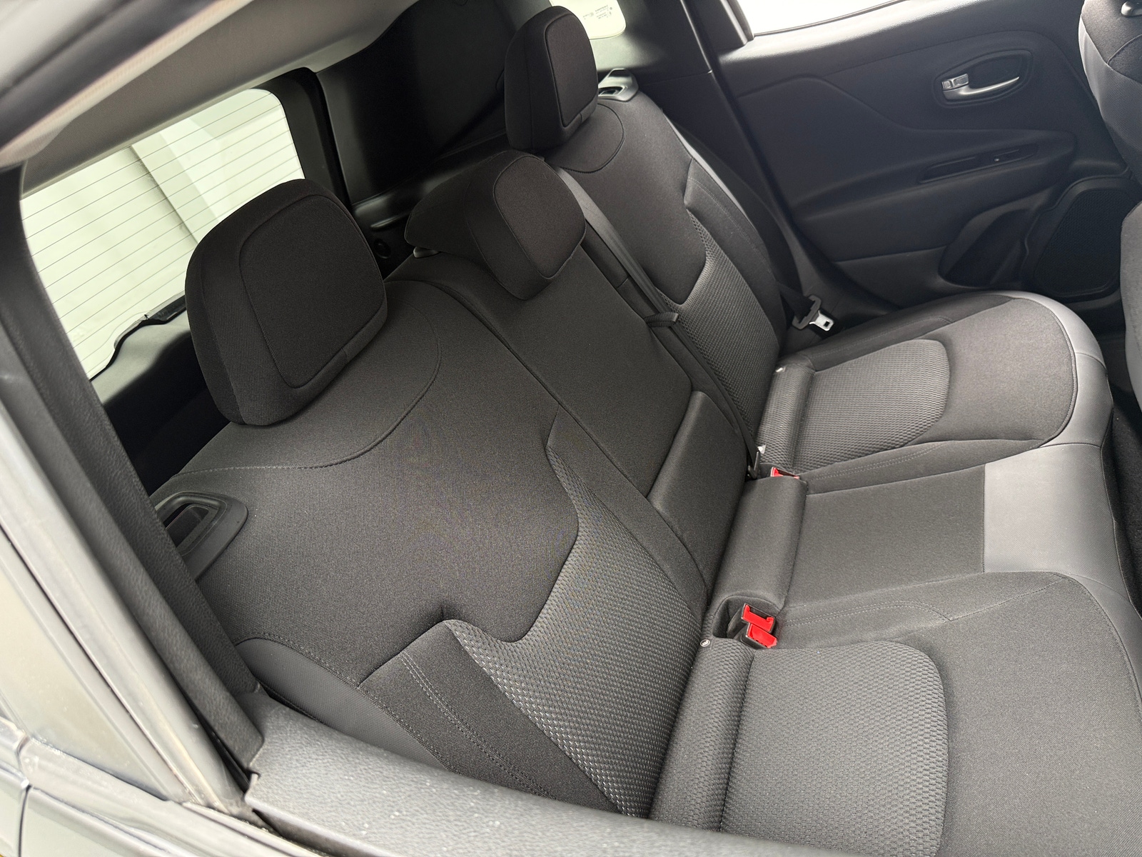 Thumbnail: 2019 Jeep Renegade - 6