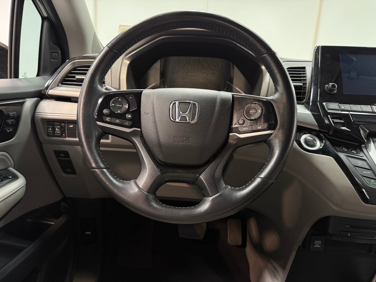 Thumbnail: 2018 Honda Odyssey - 4