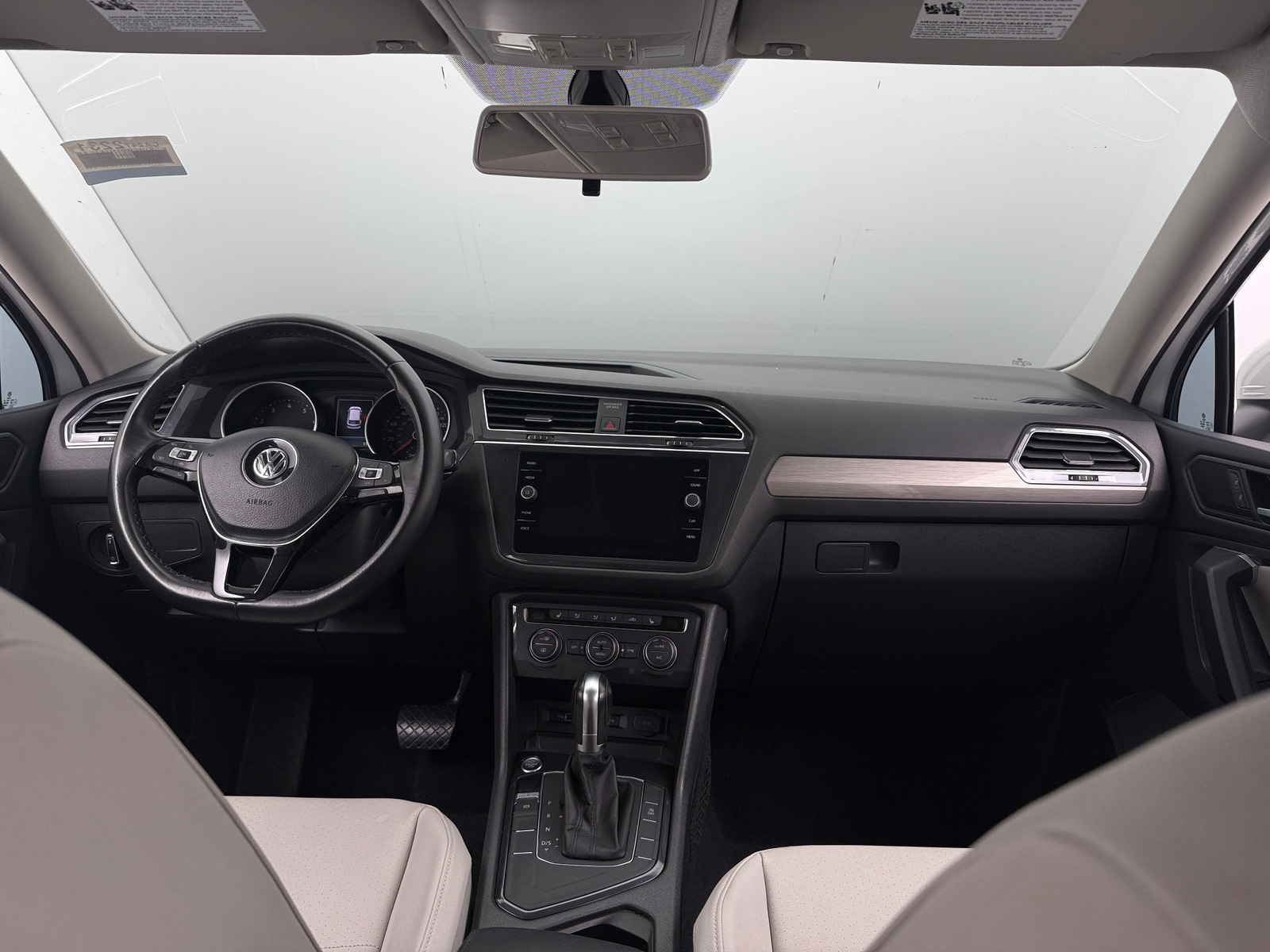 Thumbnail: 2019 Volkswagen Tiguan - 3