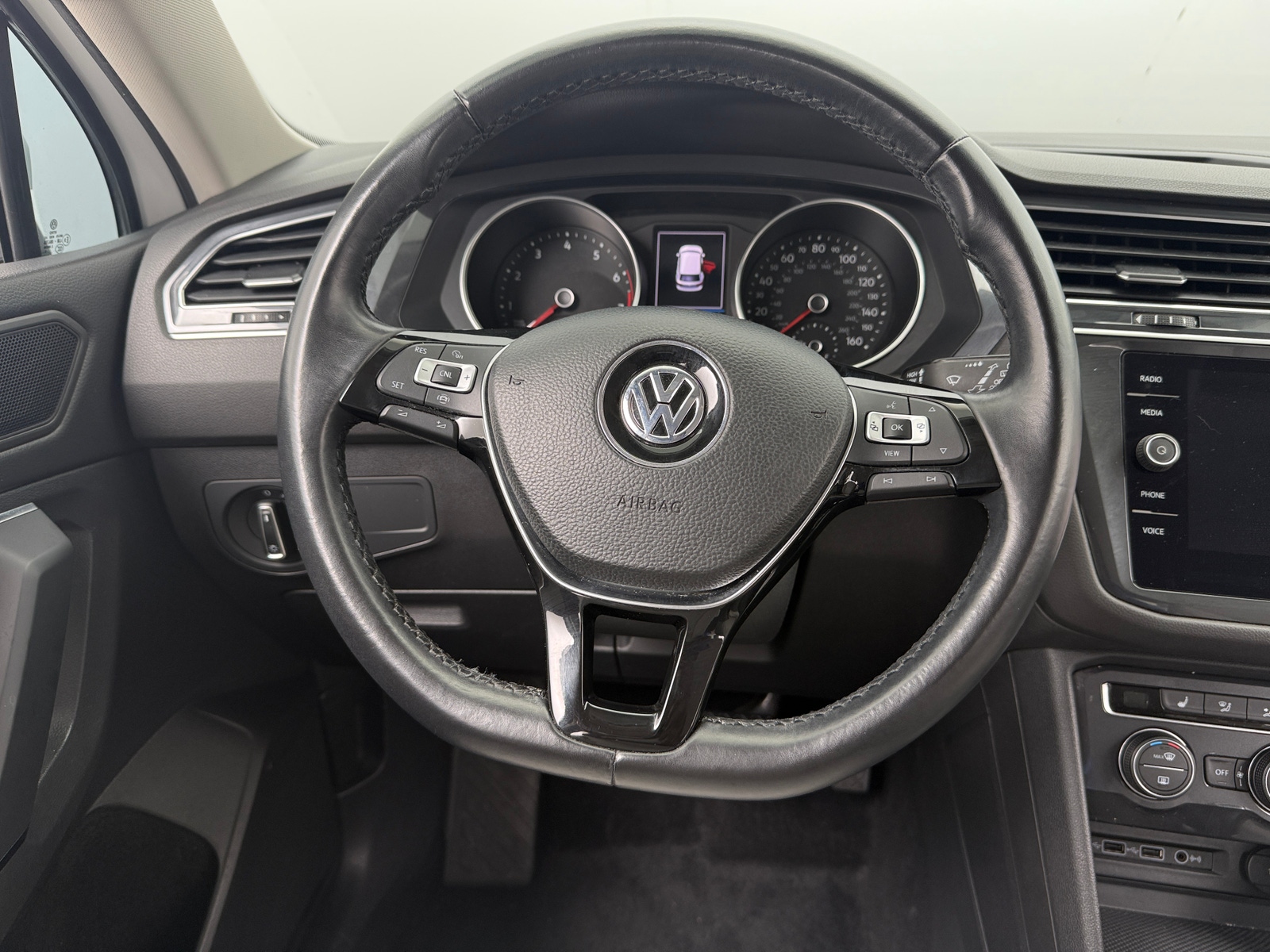 Thumbnail: 2019 Volkswagen Tiguan - 5
