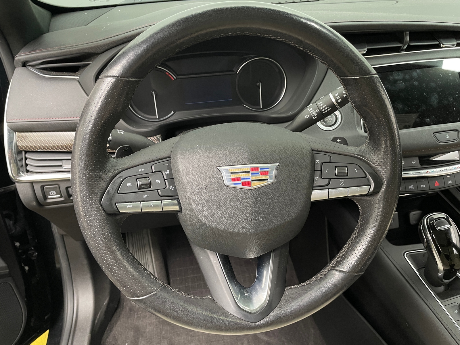 Thumbnail: 2023 Cadillac XT4 - 4