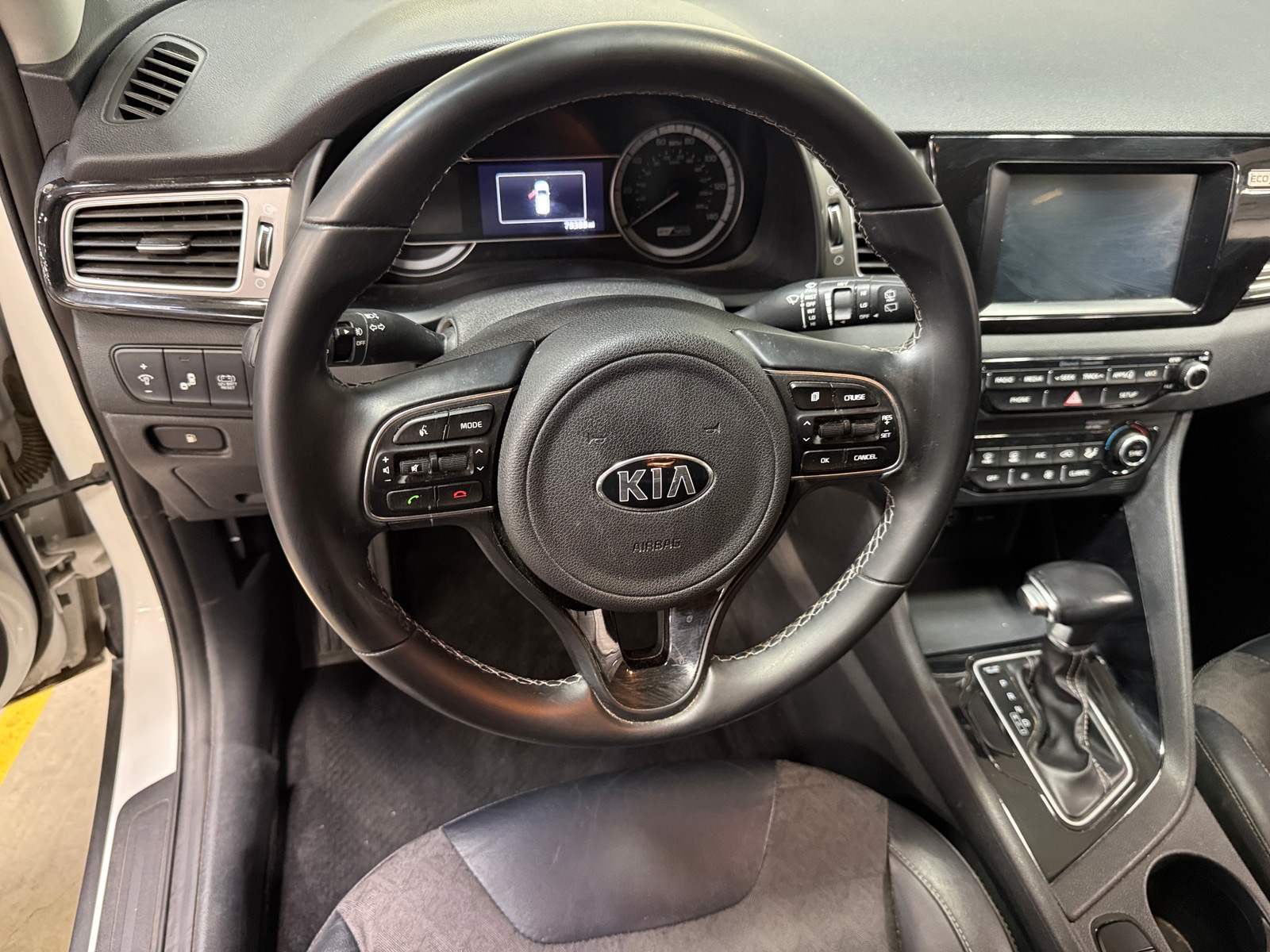 Thumbnail: 2019 Kia Niro - 5