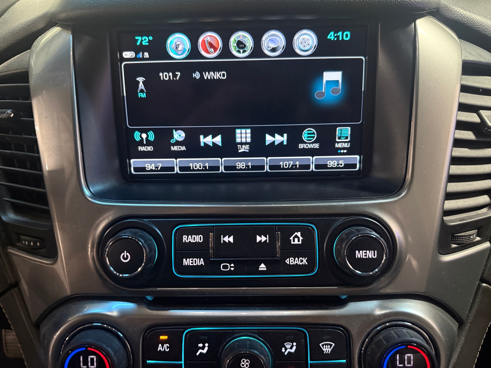 Thumbnail: 2020 Chevrolet Suburban - 3