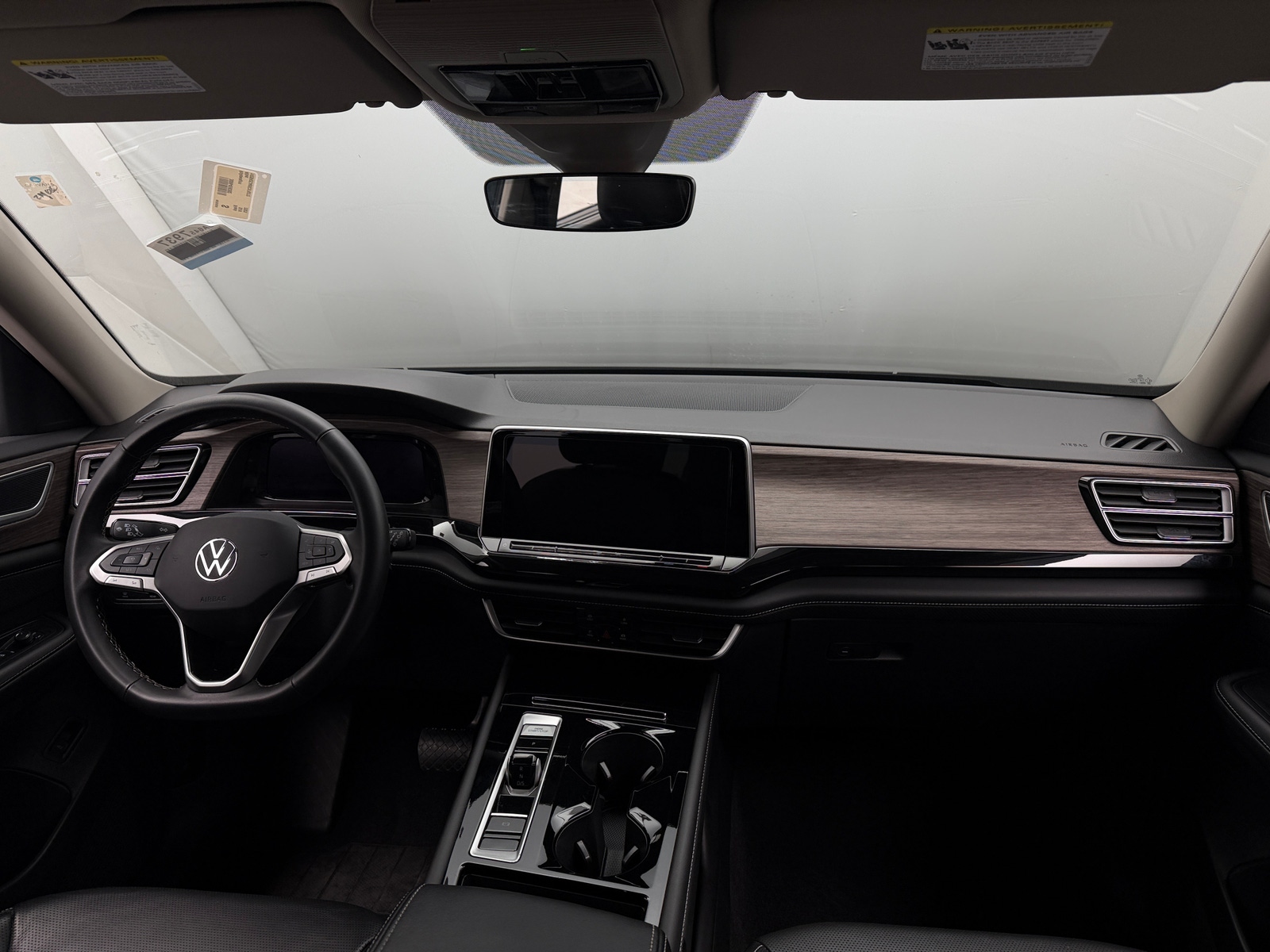 Thumbnail: 2025 Volkswagen Atlas - 3