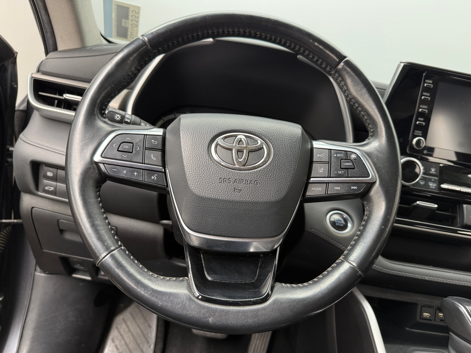 Thumbnail: 2020 Toyota Highlander - 5