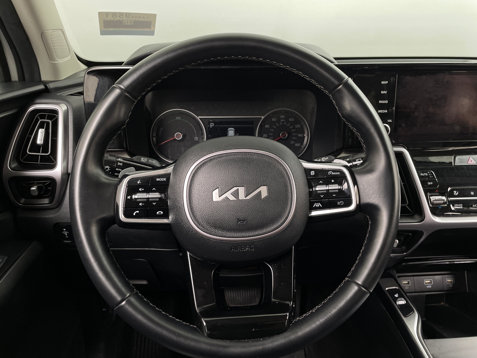 Thumbnail: 2022 Kia Sorento - 4
