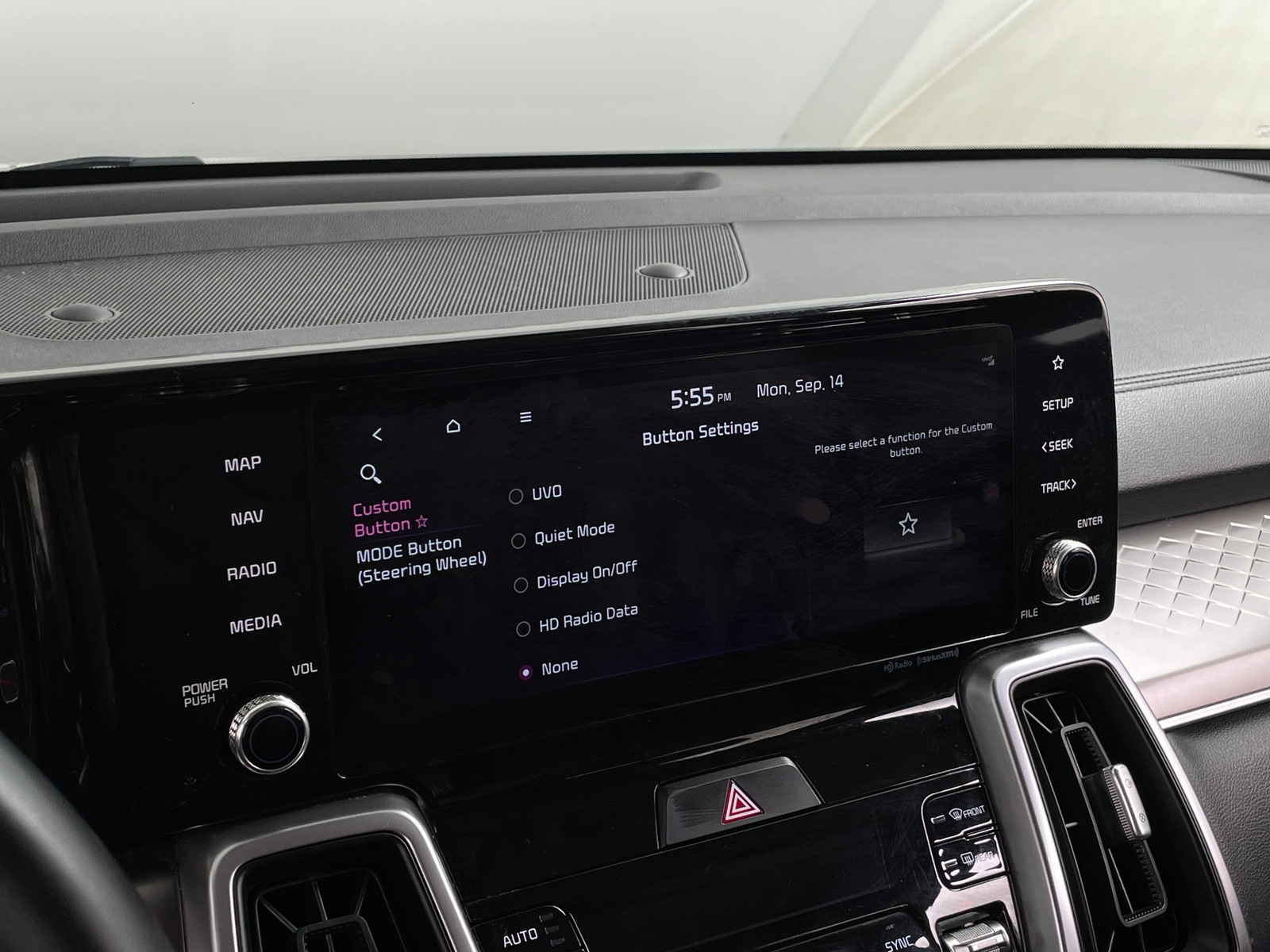 Thumbnail: 2022 Kia Sorento - 3