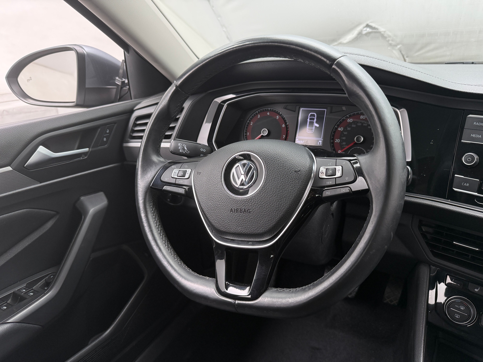 Thumbnail: 2019 Volkswagen Jetta - 4