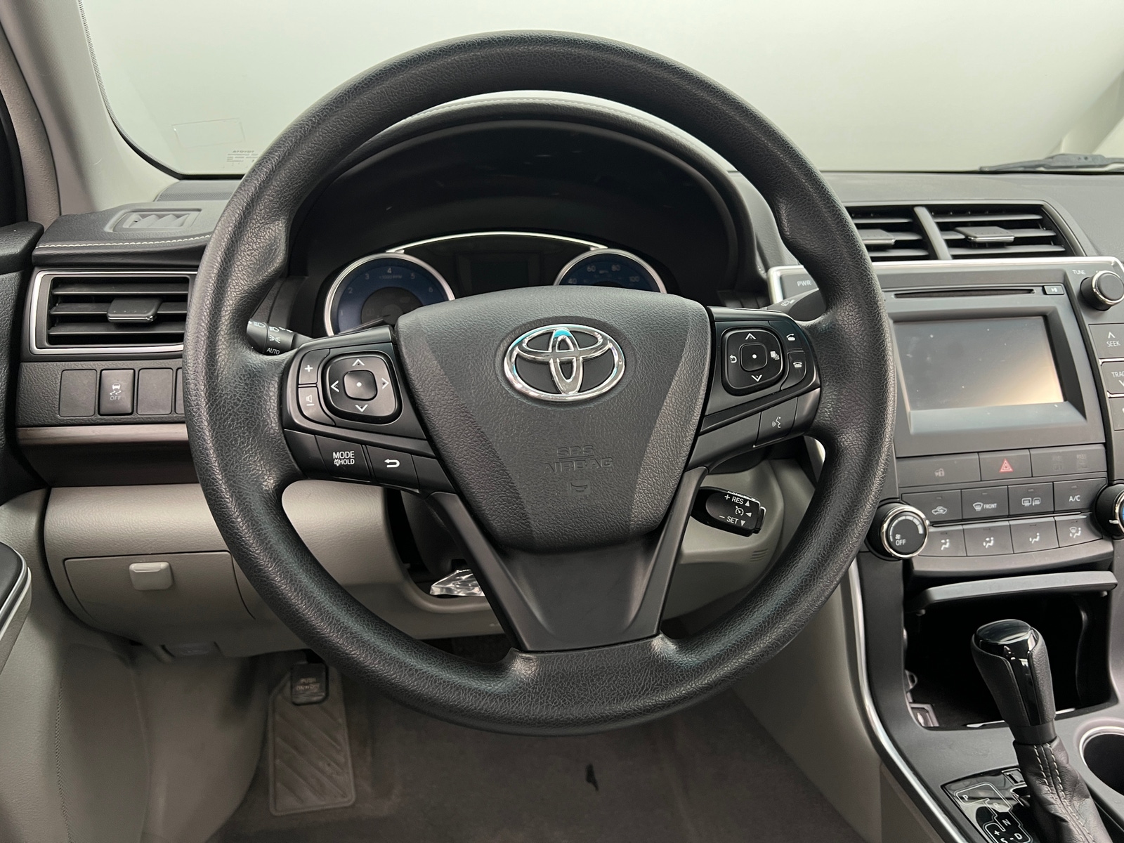 Thumbnail: 2016 Toyota Camry - 5