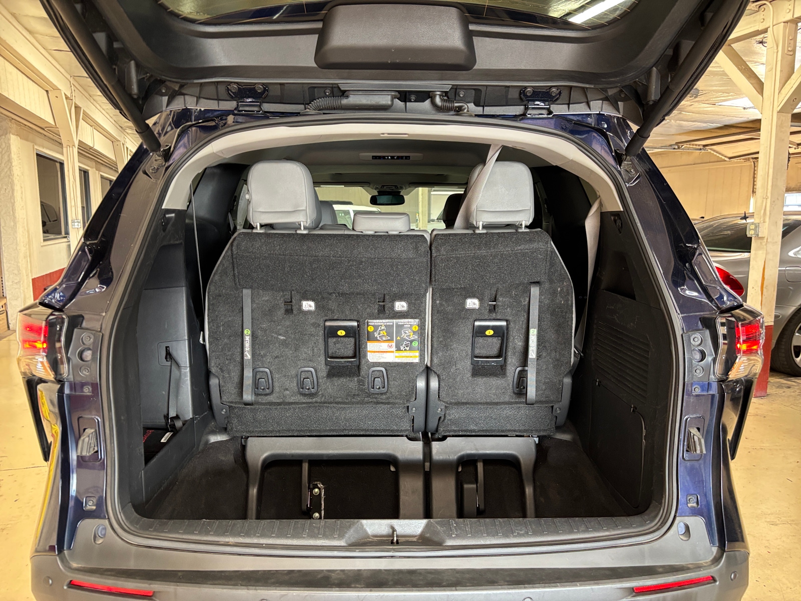 Thumbnail: 2025 Toyota Sienna - 6