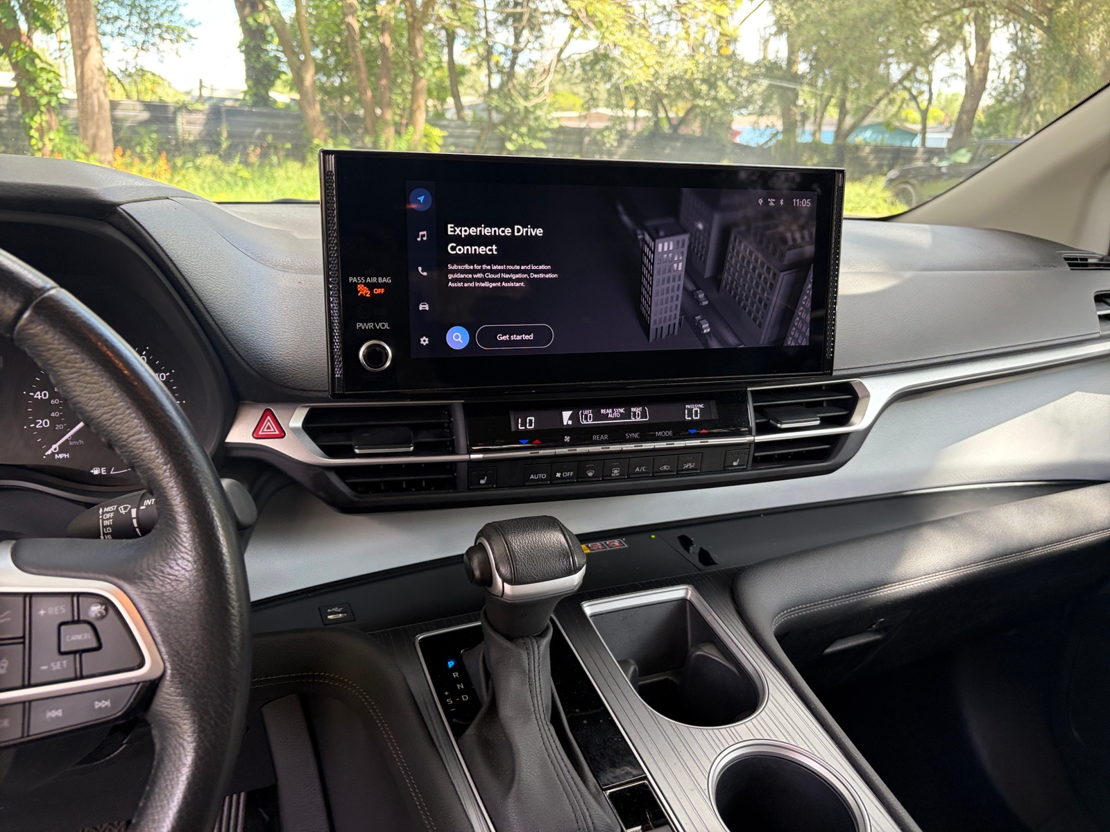 Thumbnail: 2025 Toyota Sienna - 4