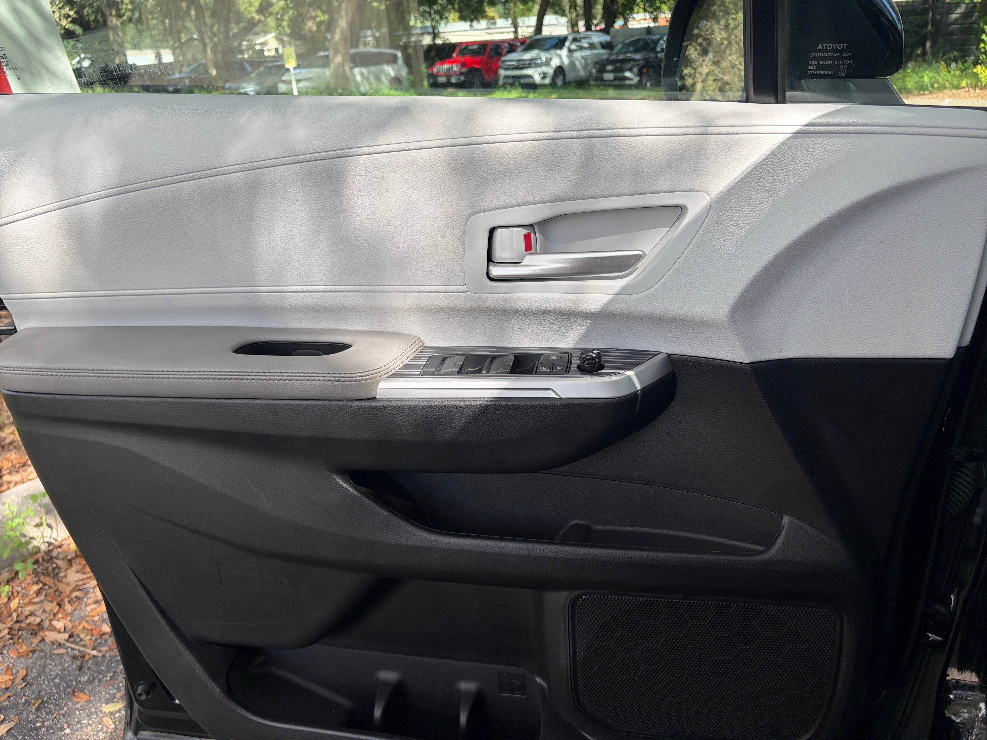 2025 Toyota Sienna
