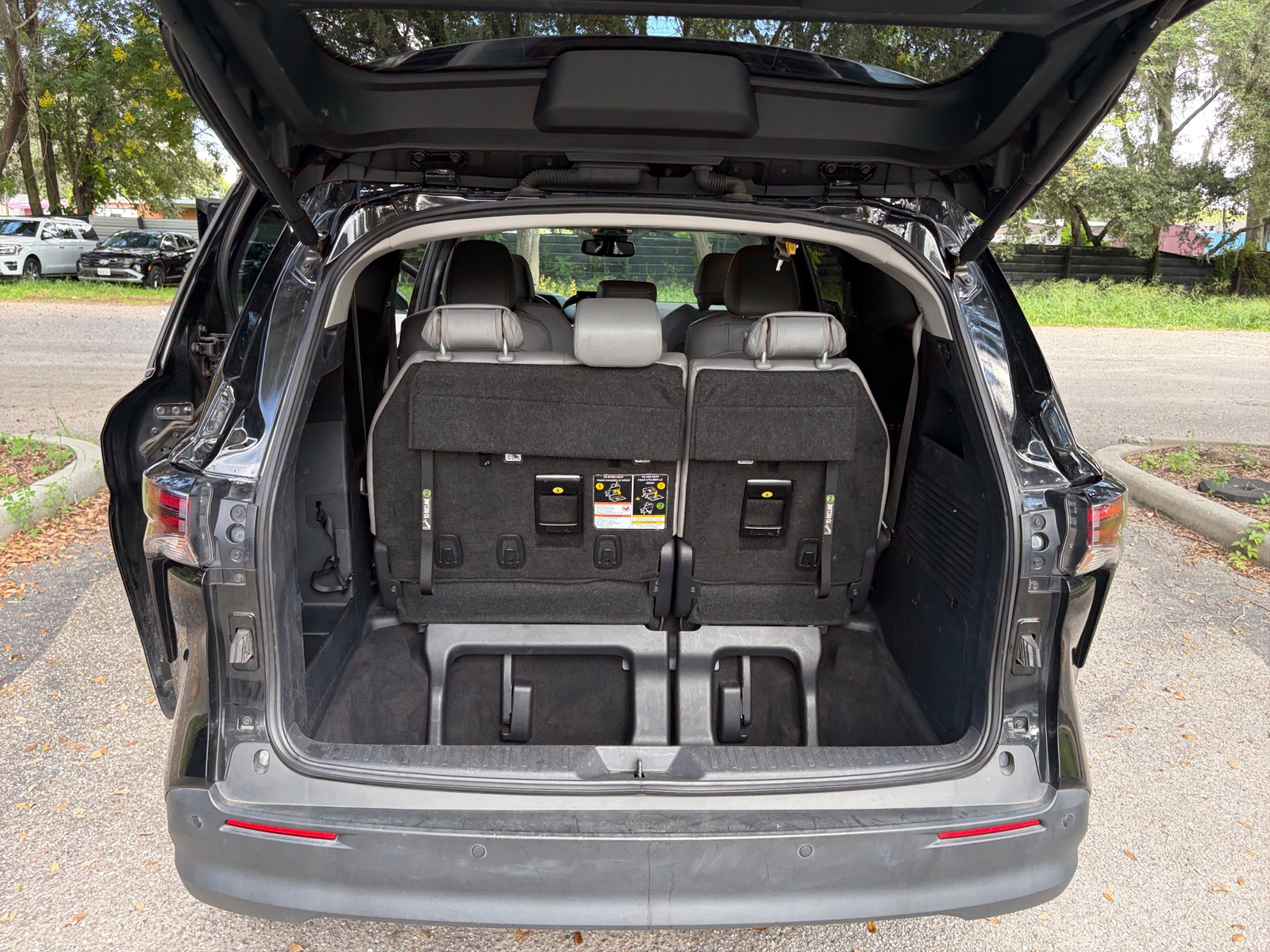 Thumbnail: 2025 Toyota Sienna - 7