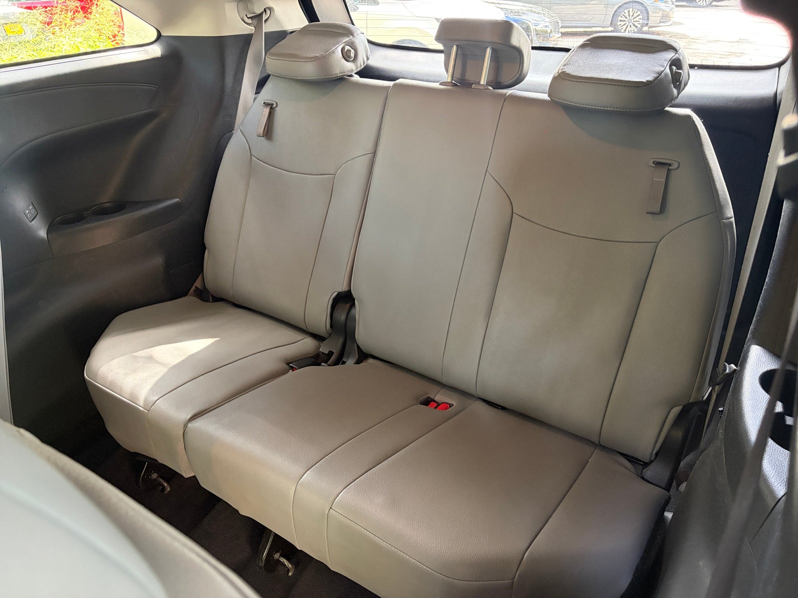 Thumbnail: 2025 Toyota Sienna - 6