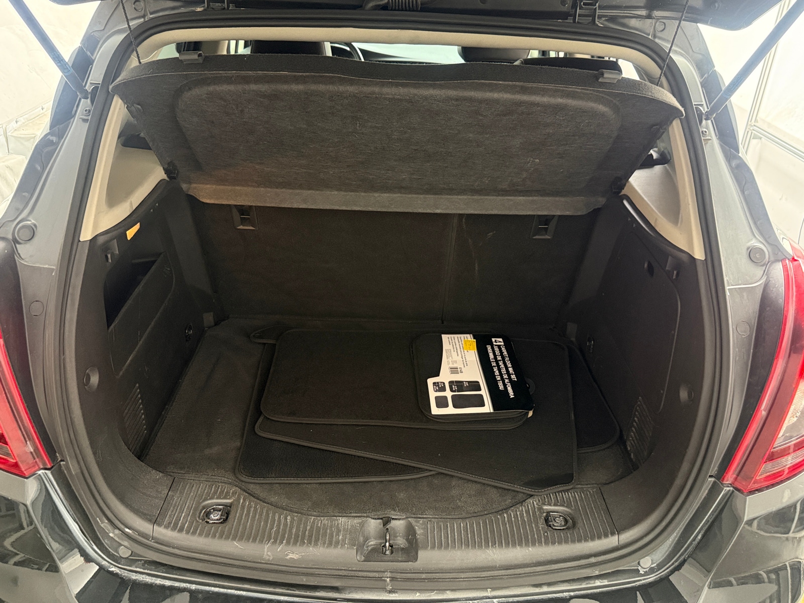 Thumbnail: 2018 Buick Encore - 6
