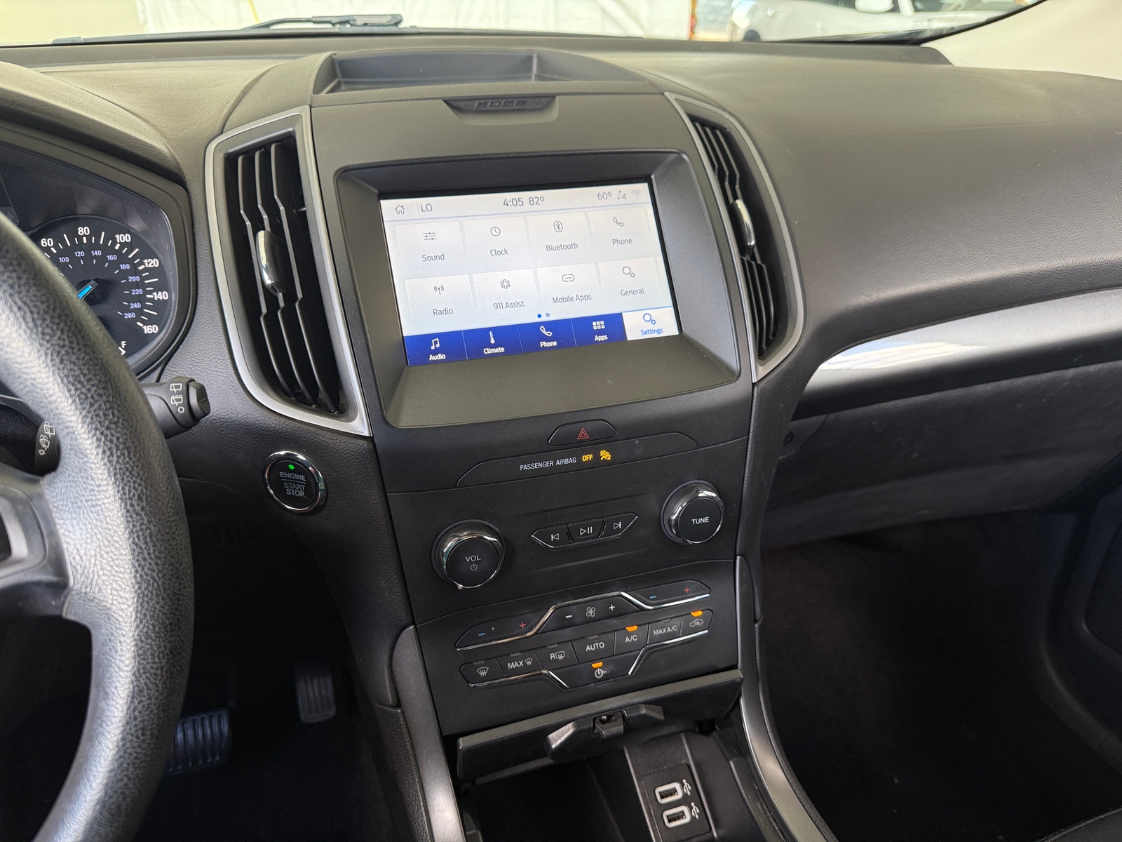 Thumbnail: 2020 Ford Edge - 4