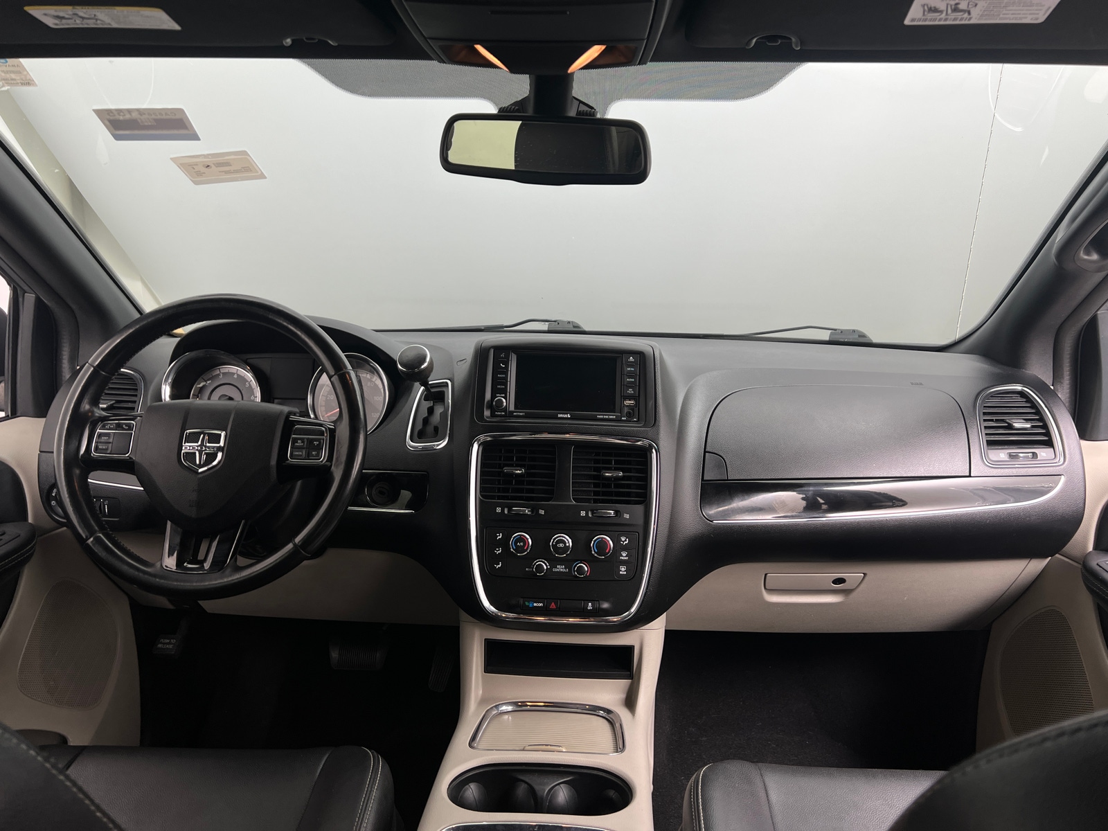 Thumbnail: 2019 Dodge Grand Caravan - 2