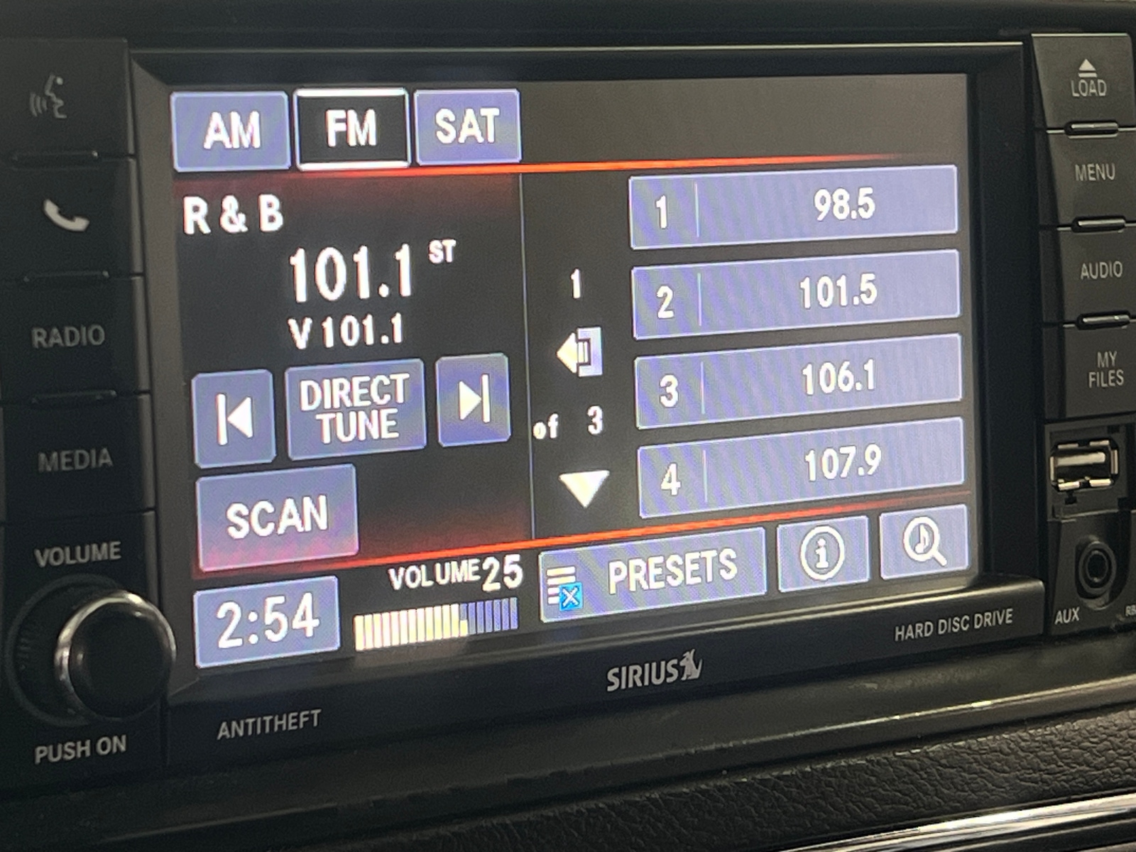 Thumbnail: 2019 Dodge Grand Caravan - 3