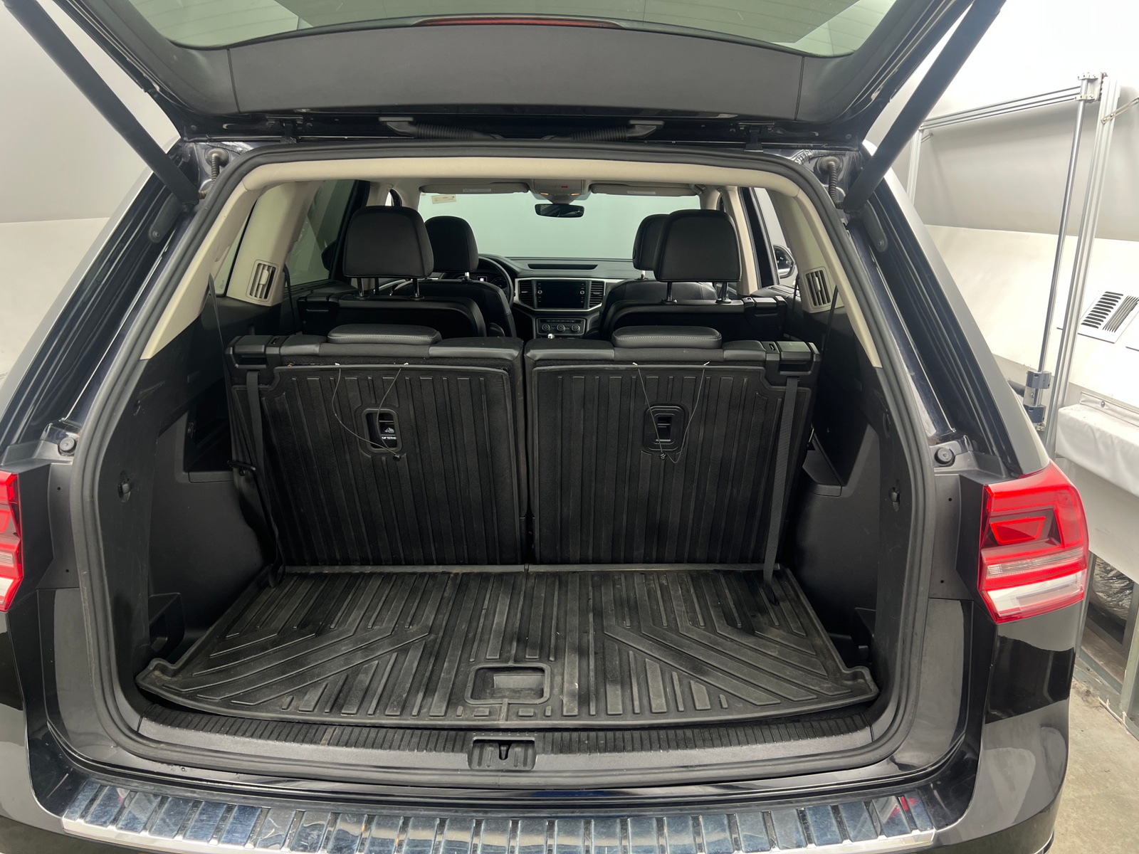 Thumbnail: 2019 Volkswagen Atlas - 6