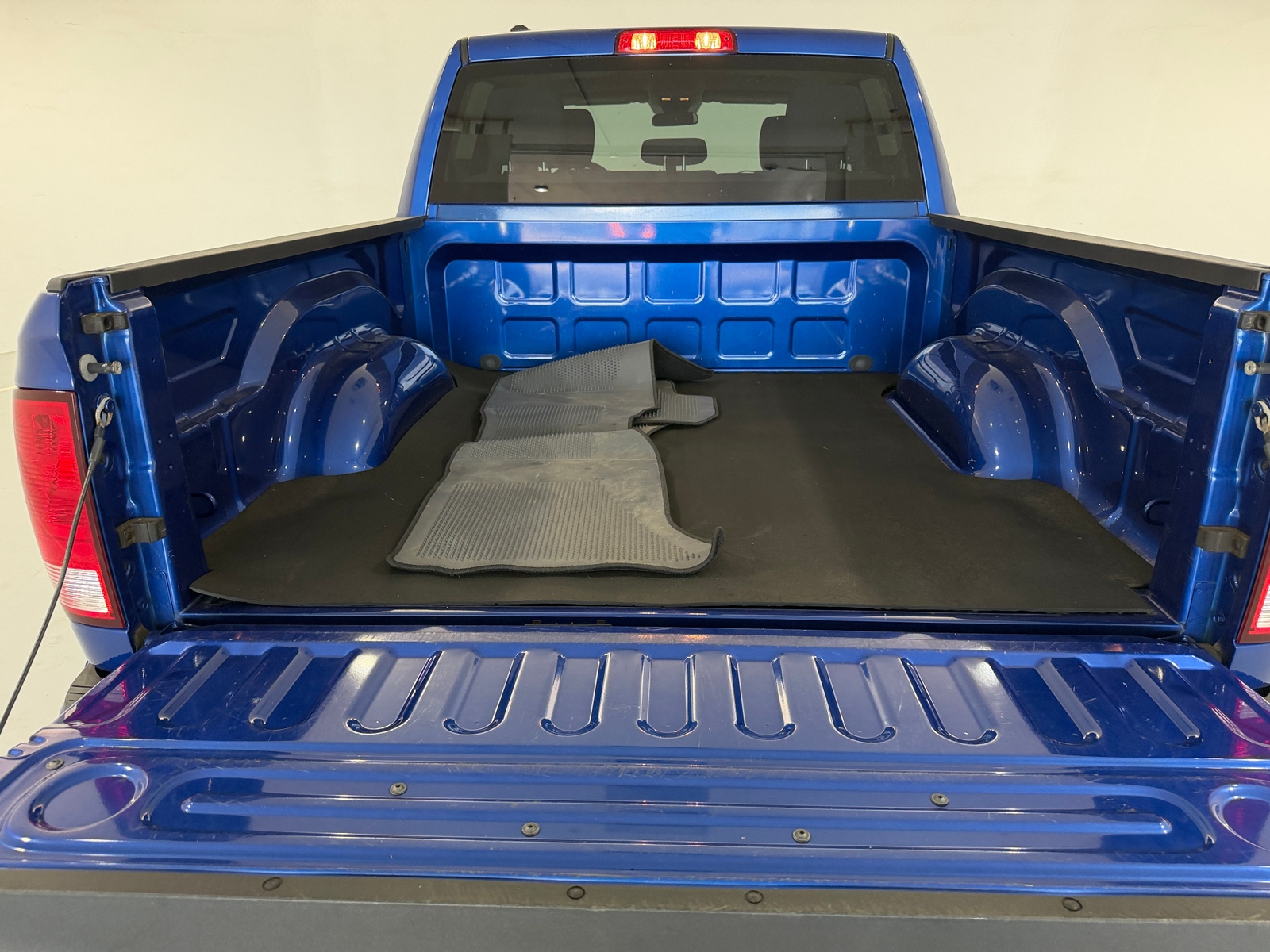 Thumbnail: 2019 RAM 1500 Classic - 7