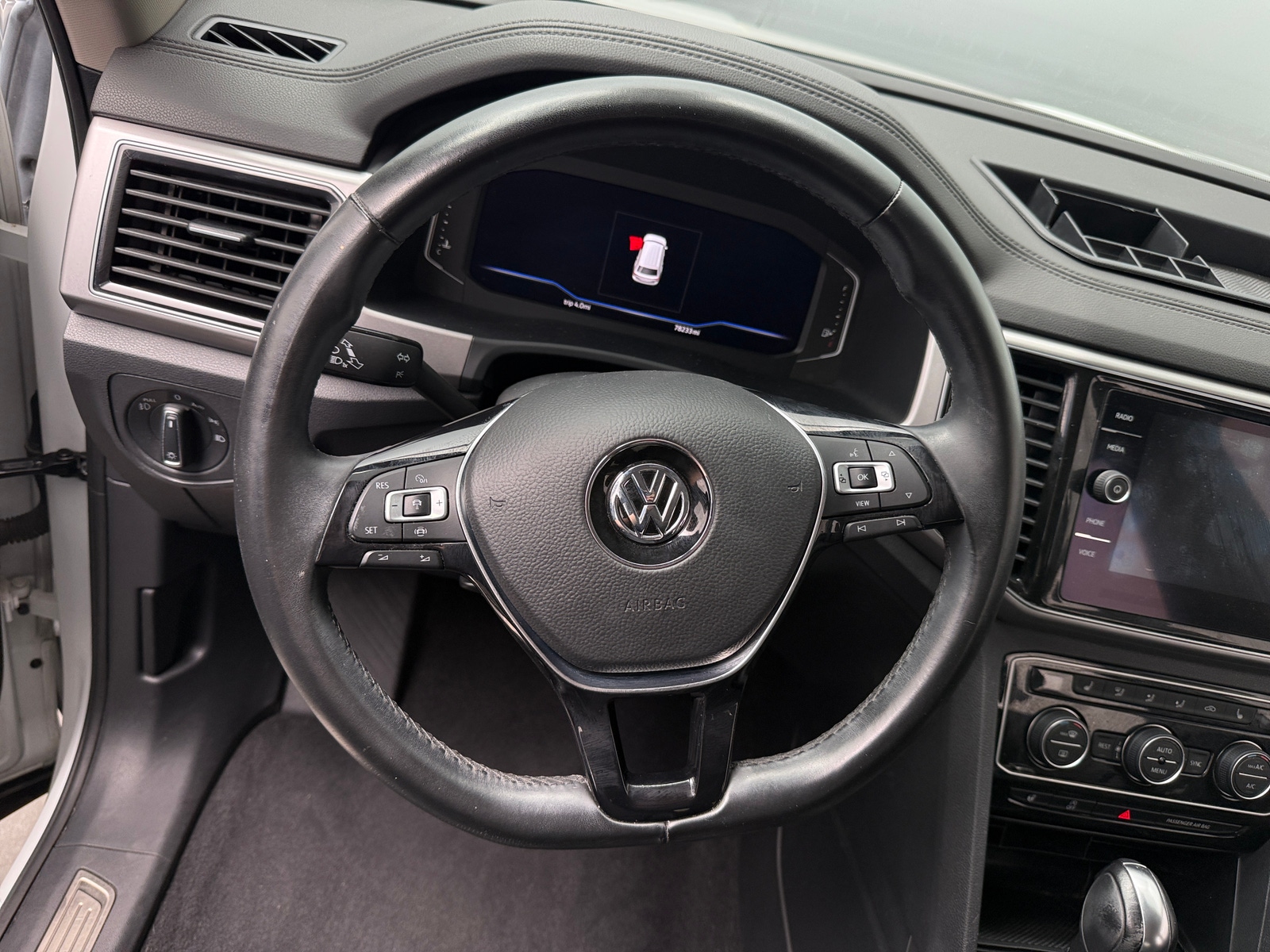 Thumbnail: 2019 Volkswagen Atlas - 4