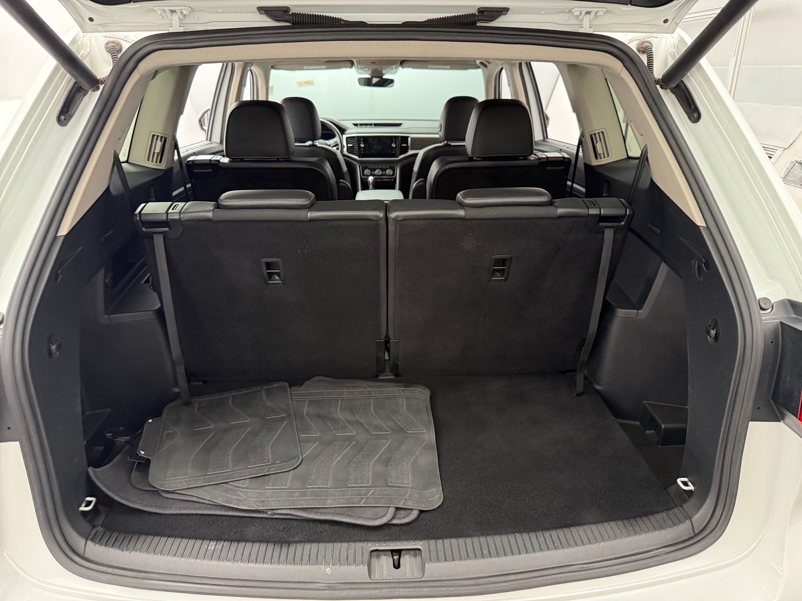 Thumbnail: 2019 Volkswagen Atlas - 6
