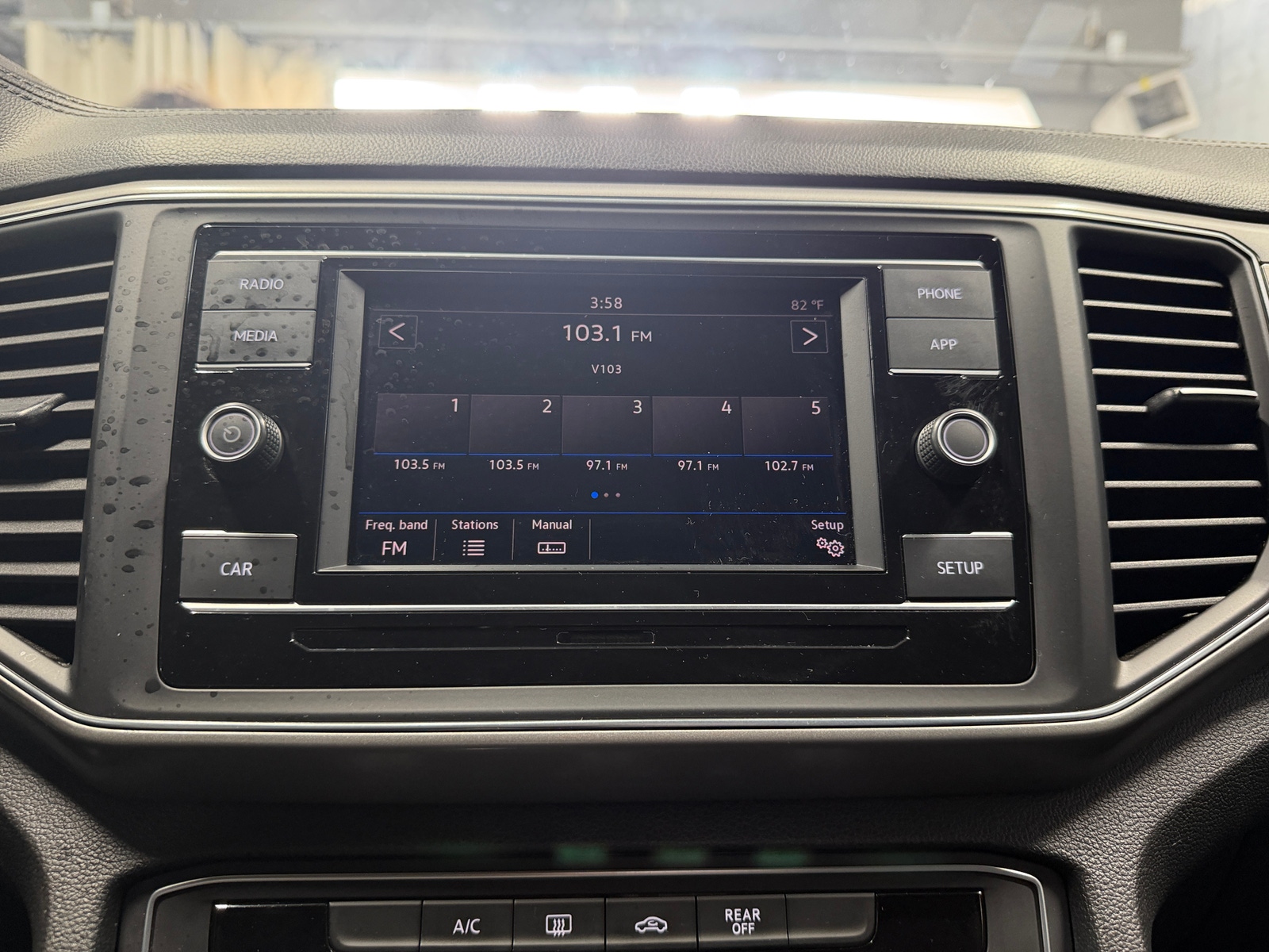 Thumbnail: 2019 Volkswagen Atlas - 4