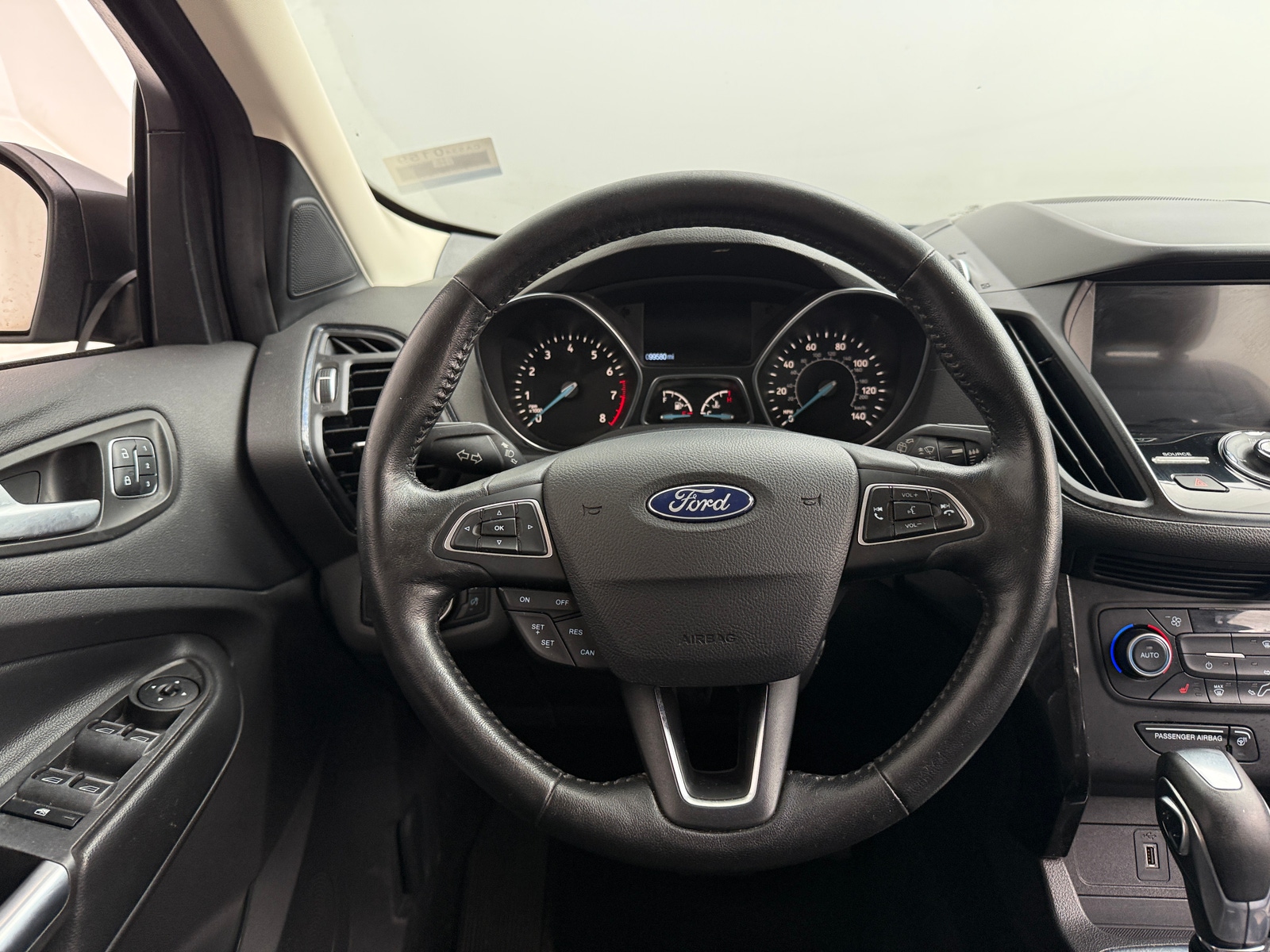 Thumbnail: 2019 Ford Escape - 4