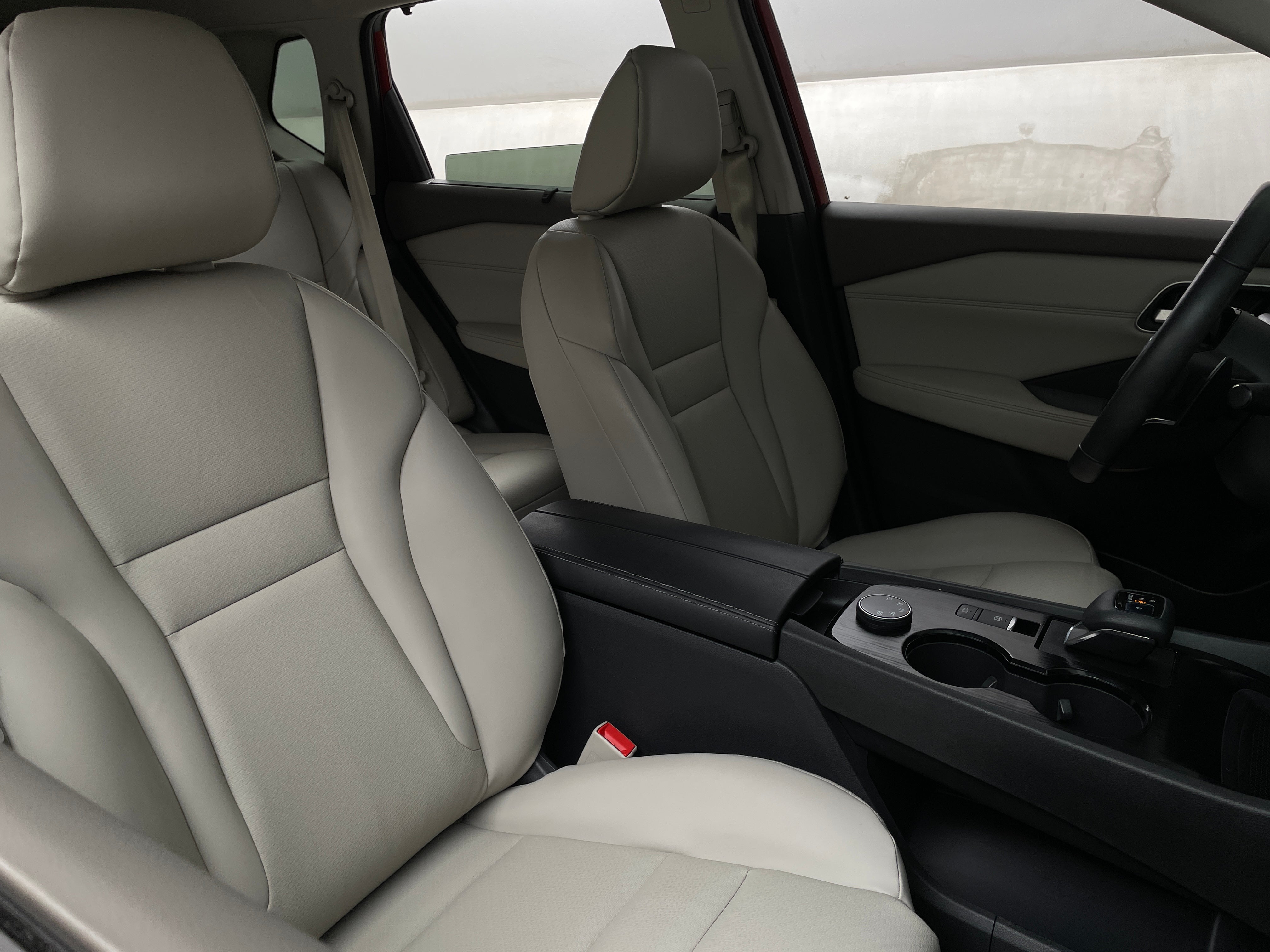 2021 Nissan Rogue SV - Photo 4
