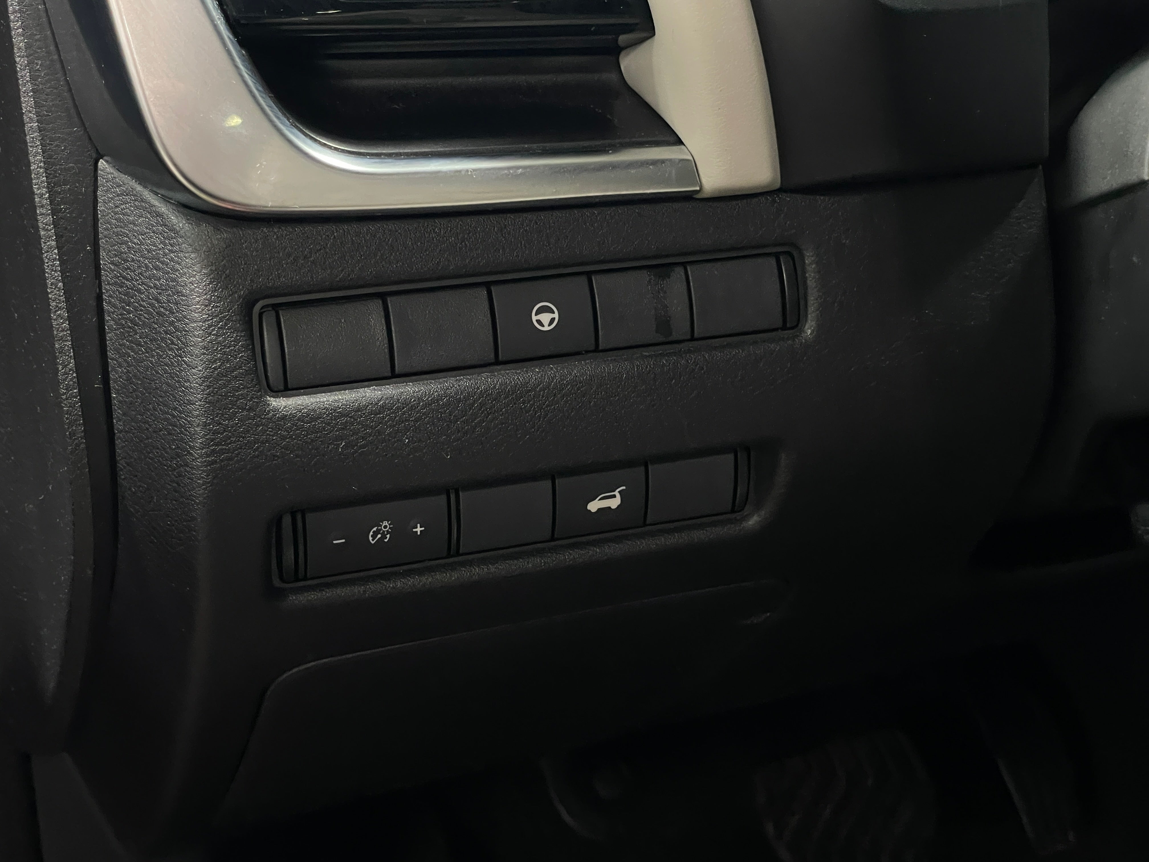 2021 Nissan Rogue SV - Photo 12