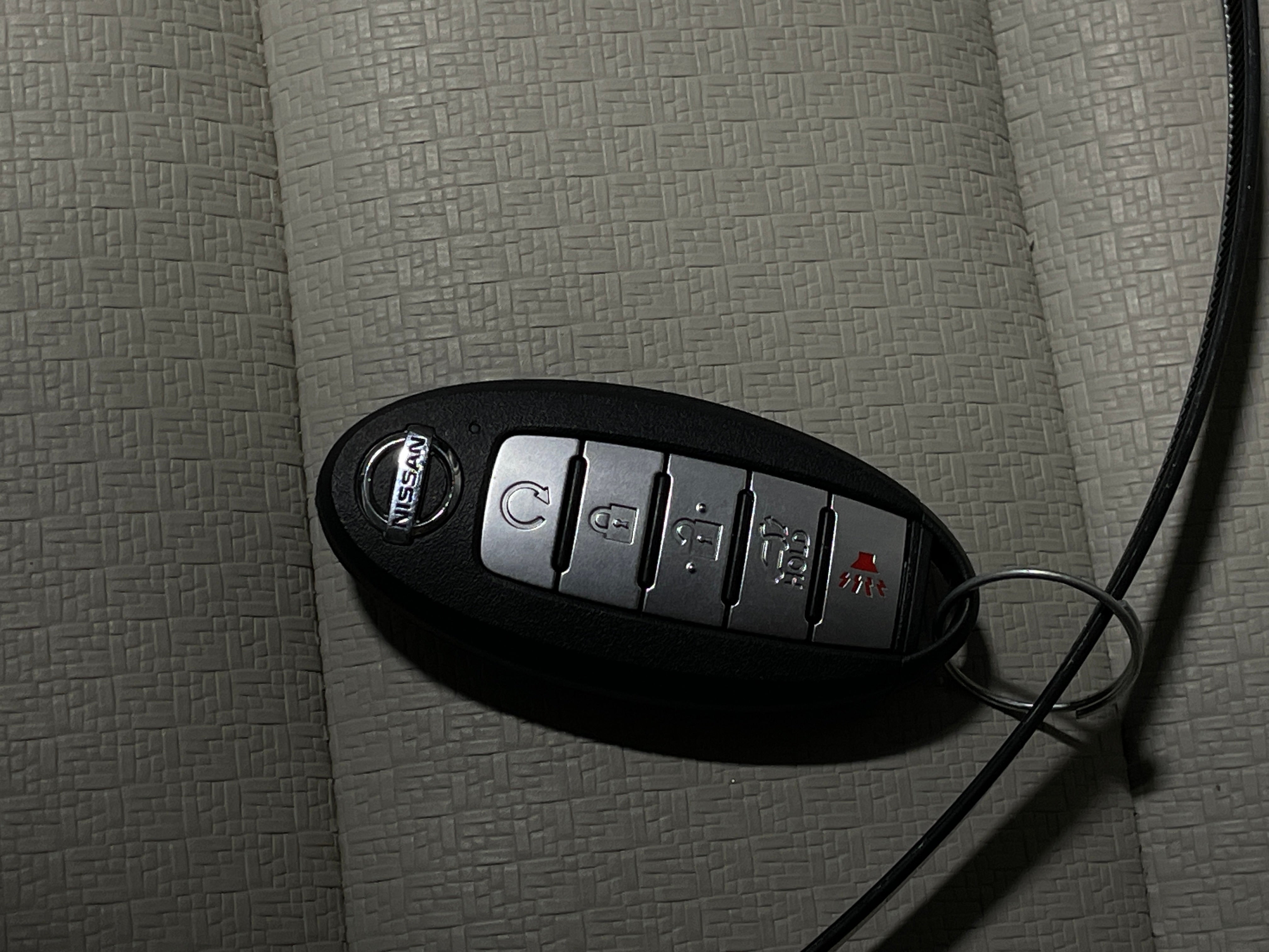 2021 Nissan Rogue SV - Photo 14