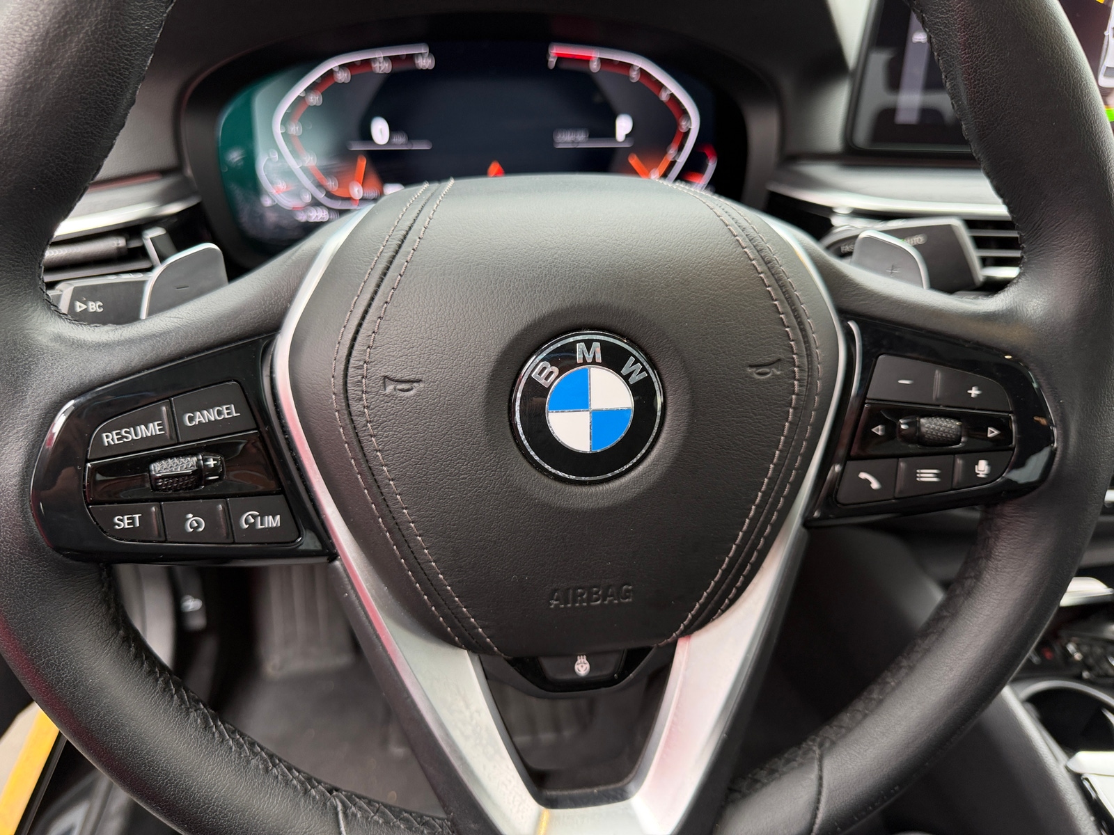 Thumbnail: 2023 BMW 5 Series - 4