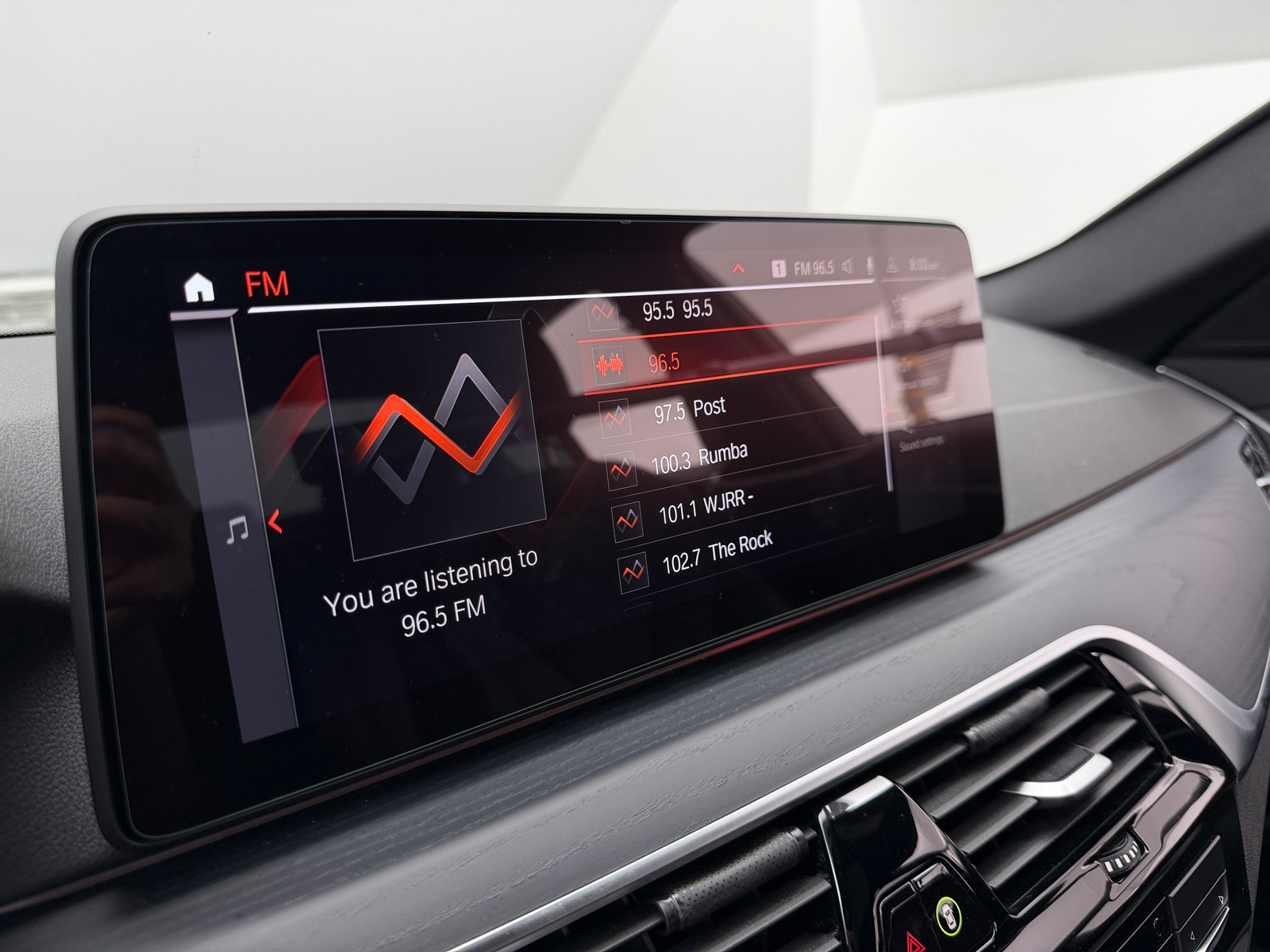 Thumbnail: 2023 BMW 5 Series - 3