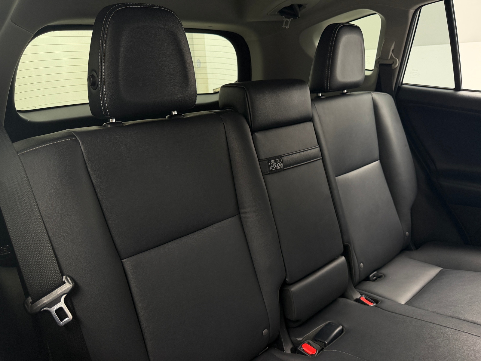 Thumbnail: 2018 Toyota RAV4 - 6
