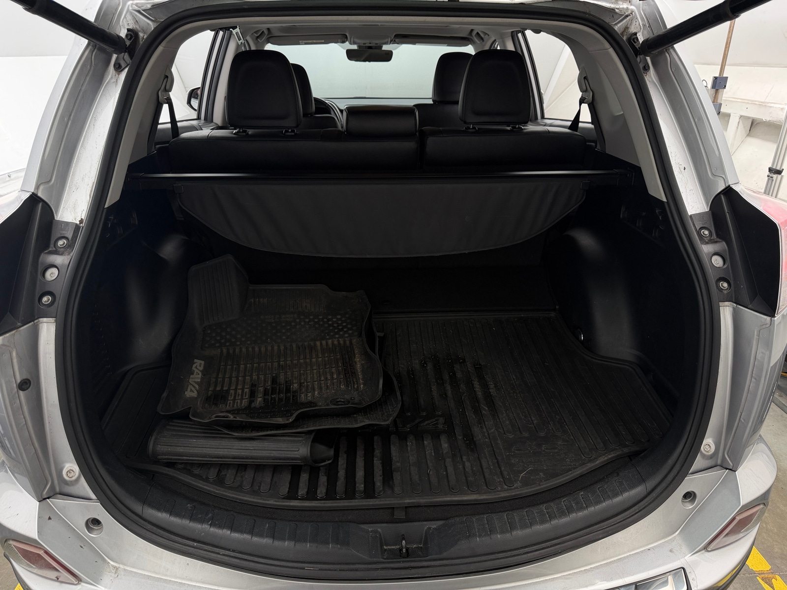Thumbnail: 2018 Toyota RAV4 - 7