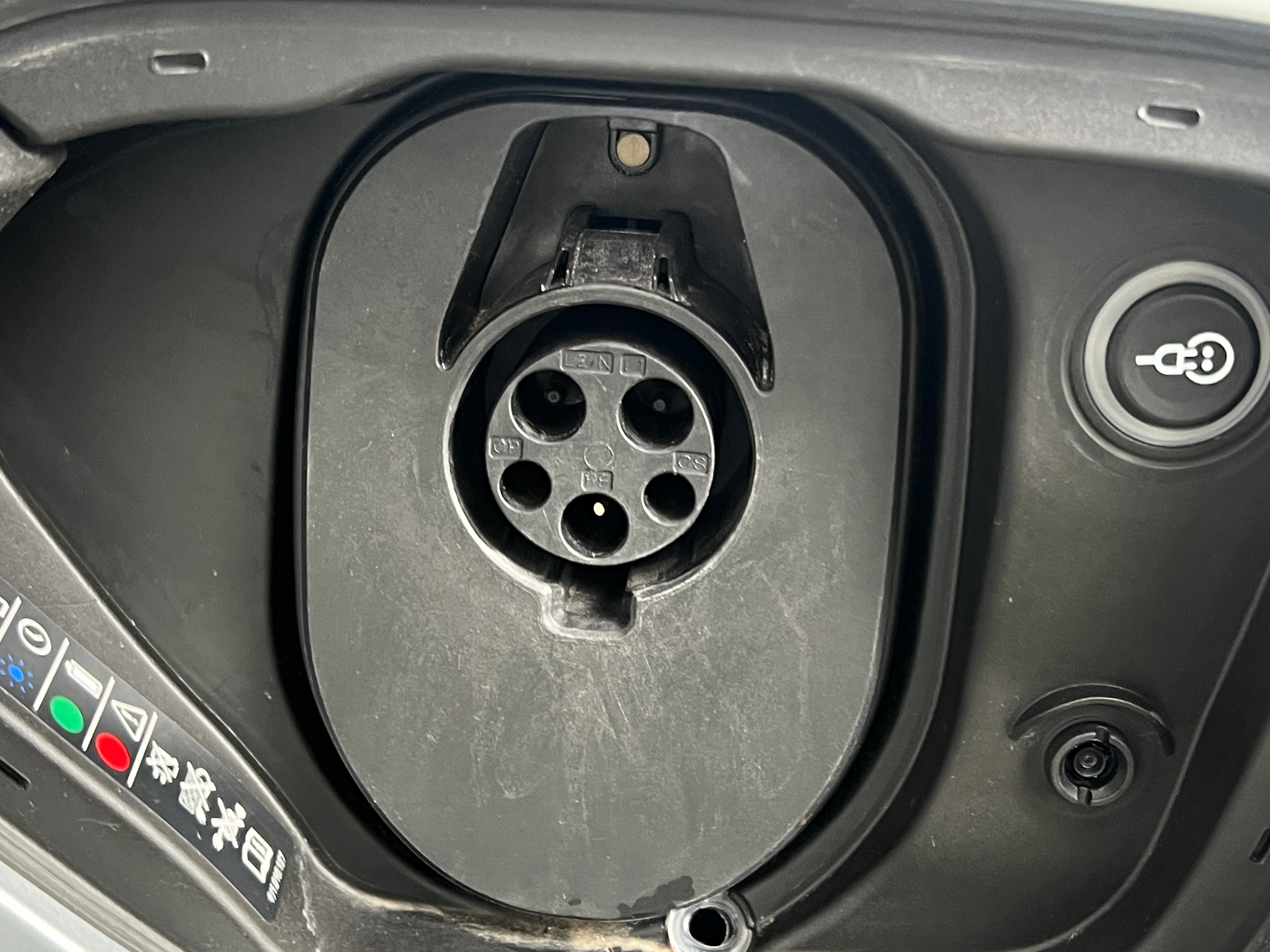 Used 2023 Porsche Taycan Base with VIN WP0AA2Y1XPSA17206 for sale in Auburn, WA
