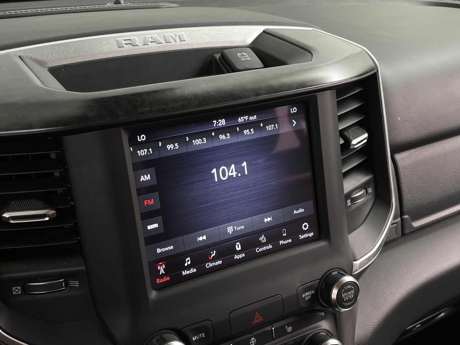 Thumbnail: 2020 RAM 1500 - 4