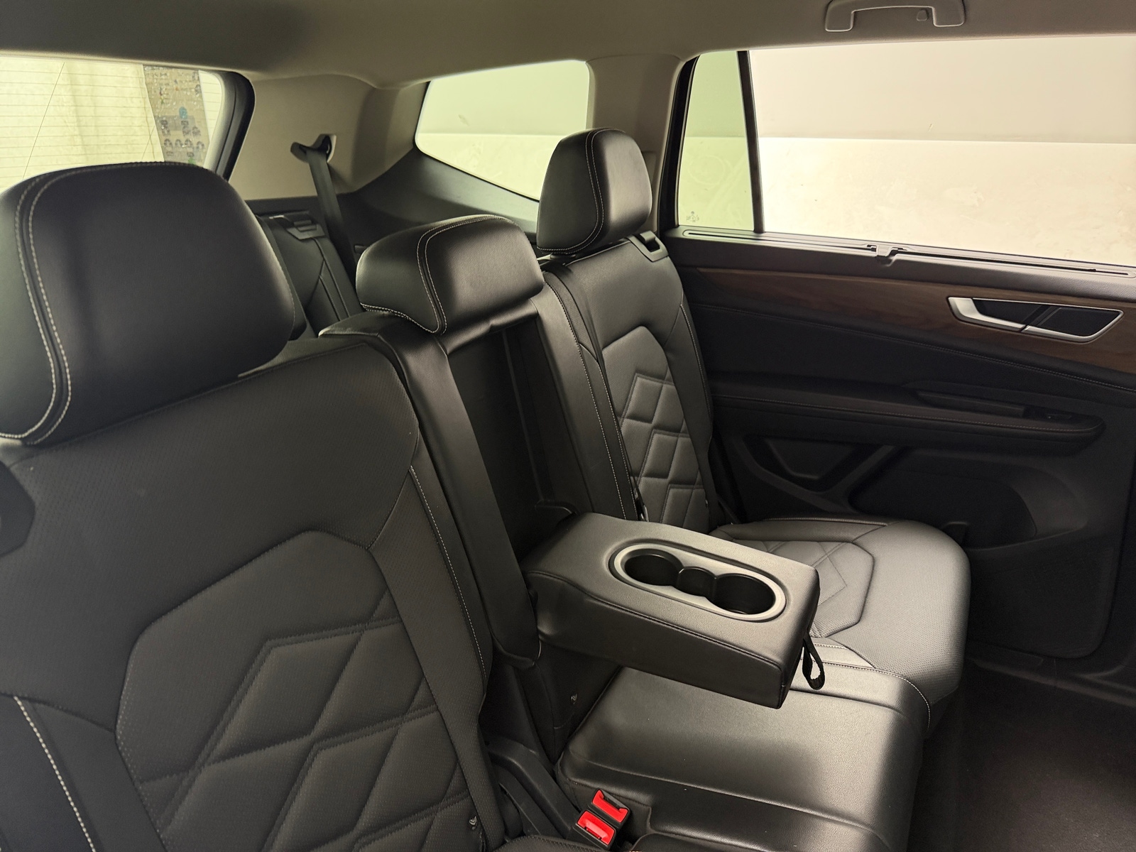 Thumbnail: 2024 Volkswagen Atlas - 6