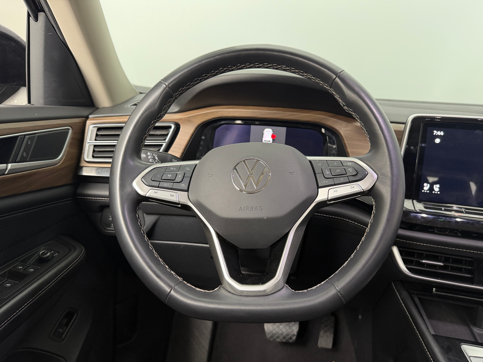 Thumbnail: 2024 Volkswagen Atlas - 5