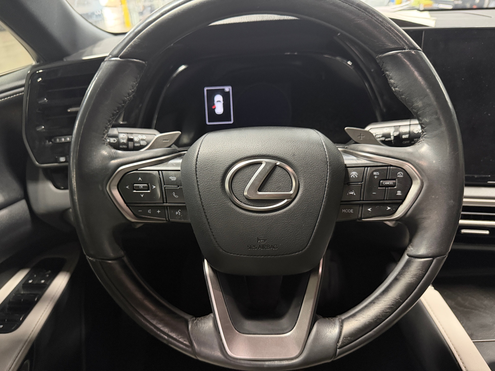 Thumbnail: 2023 Lexus RX - 4